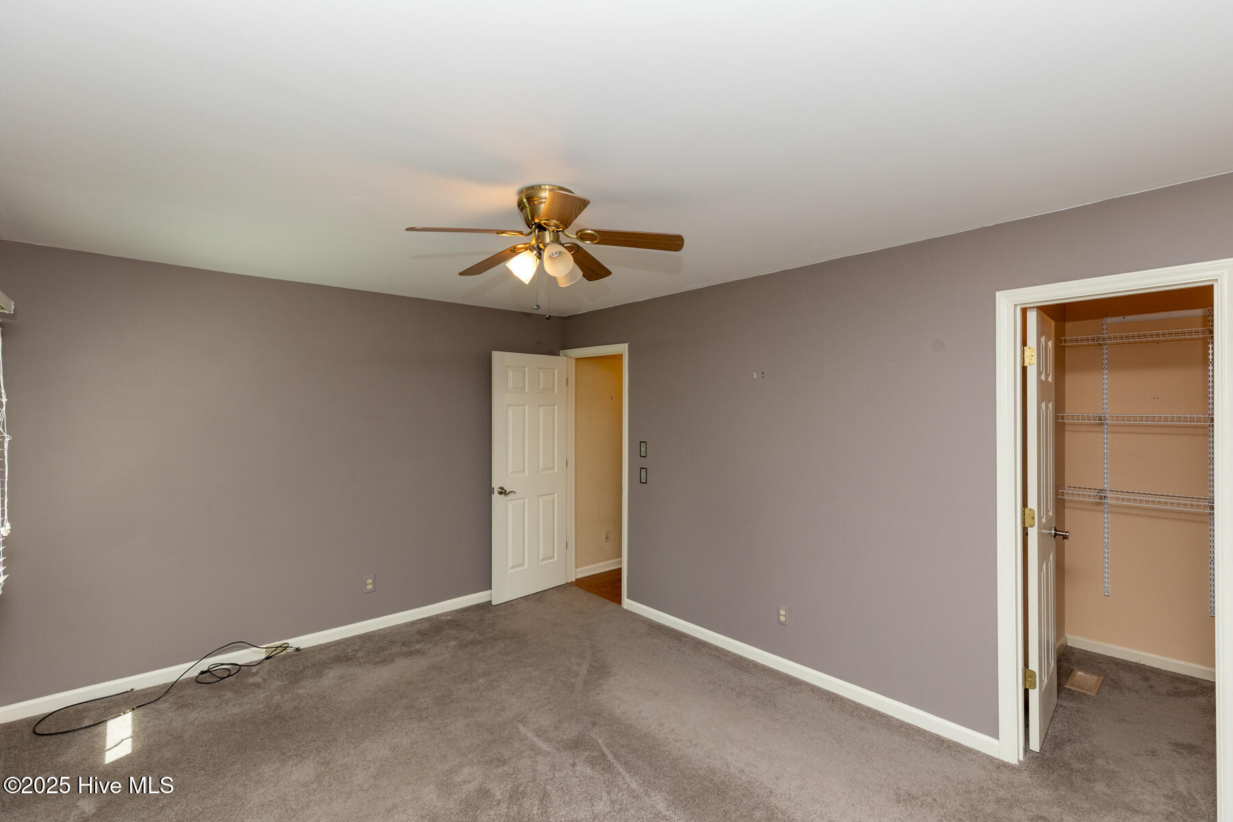 121 Lakeview Point