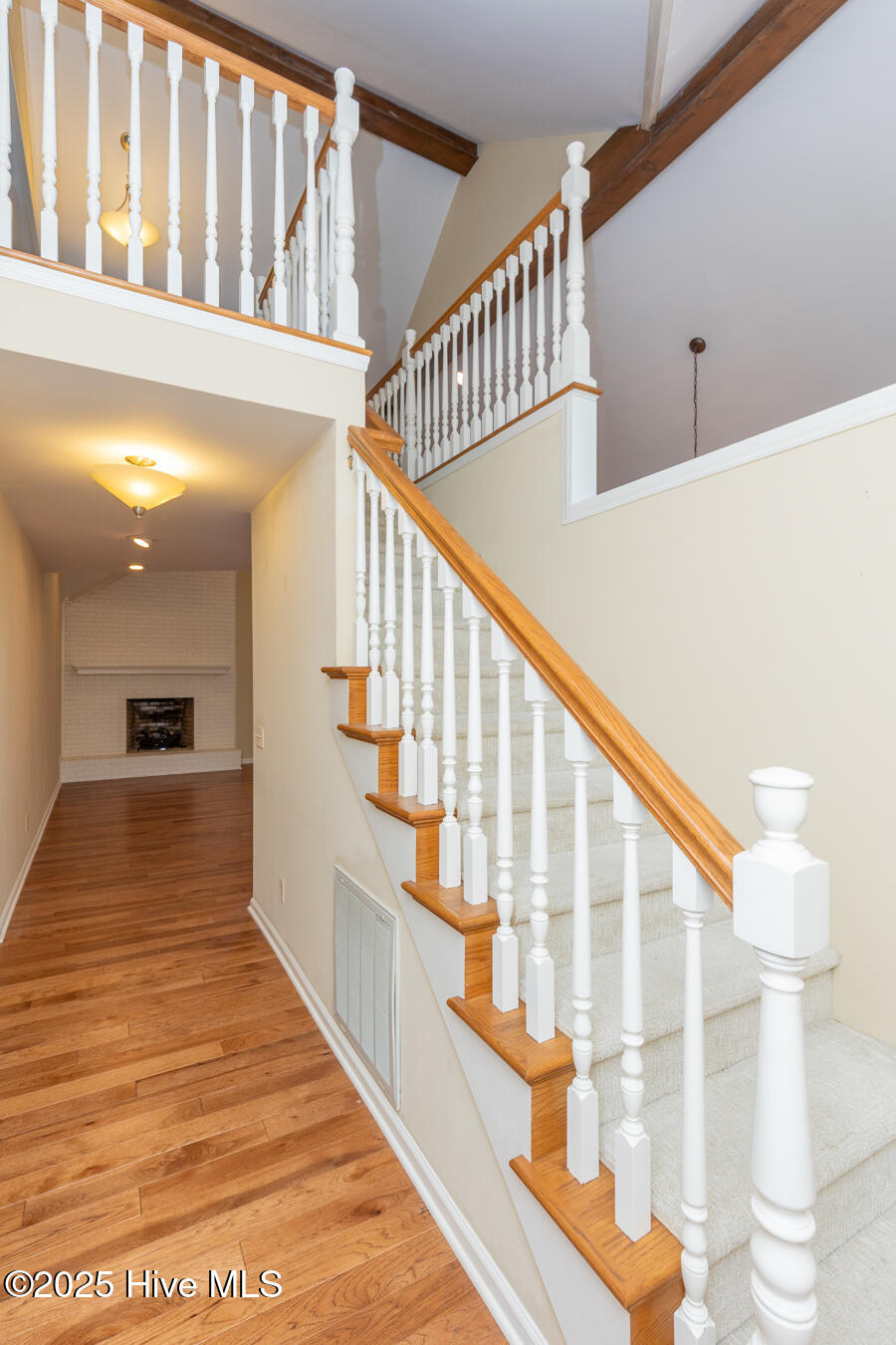 121 Lakeview Point