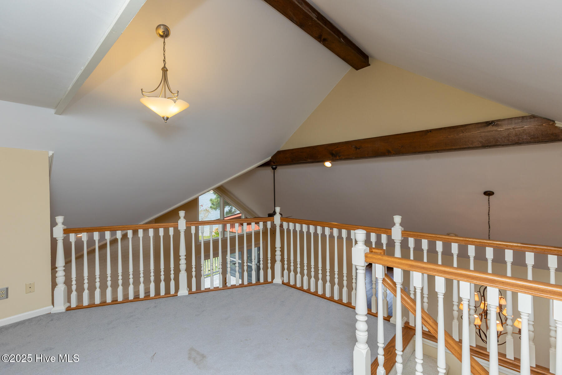 121 Lakeview Point