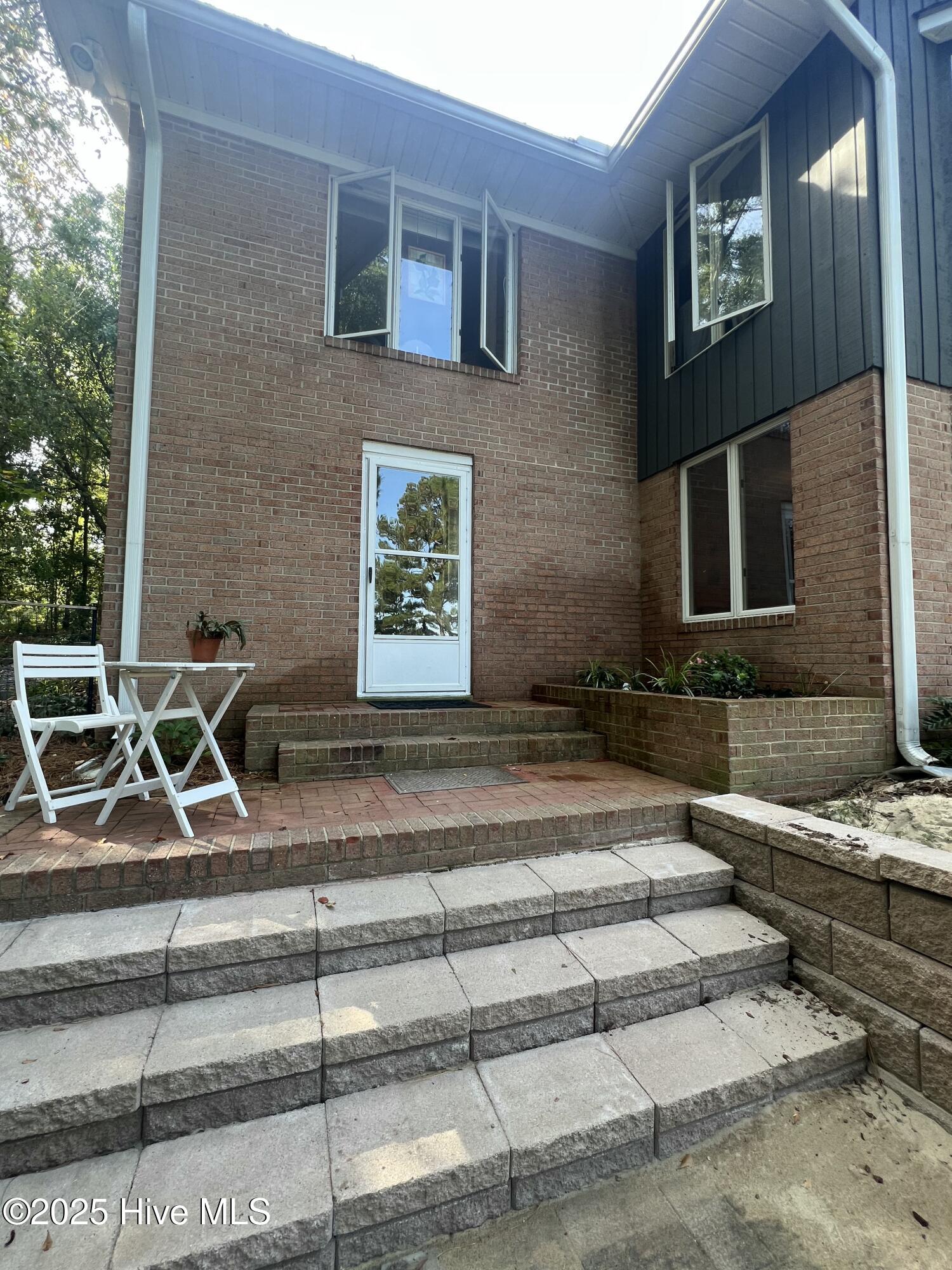 104 Rolling Hill Court, Apt 1