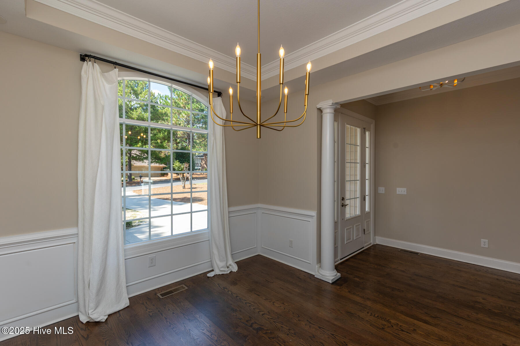 130 Tamarisk Lane
