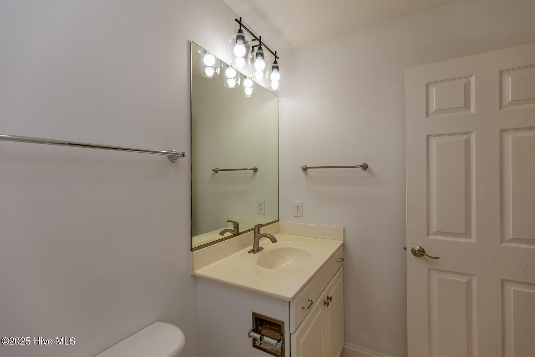 130 Tamarisk Lane