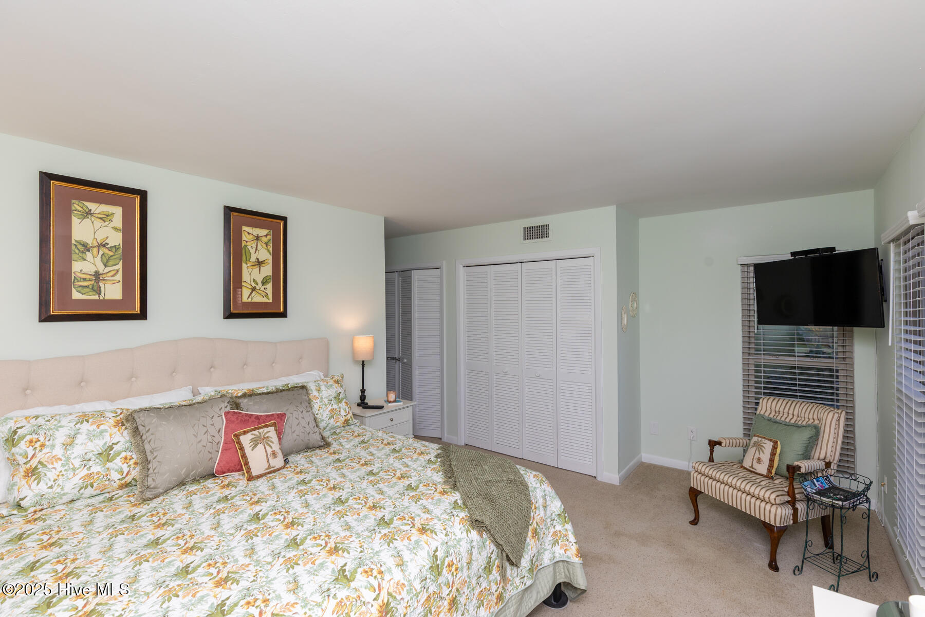 5 Pine Tree Road, 120