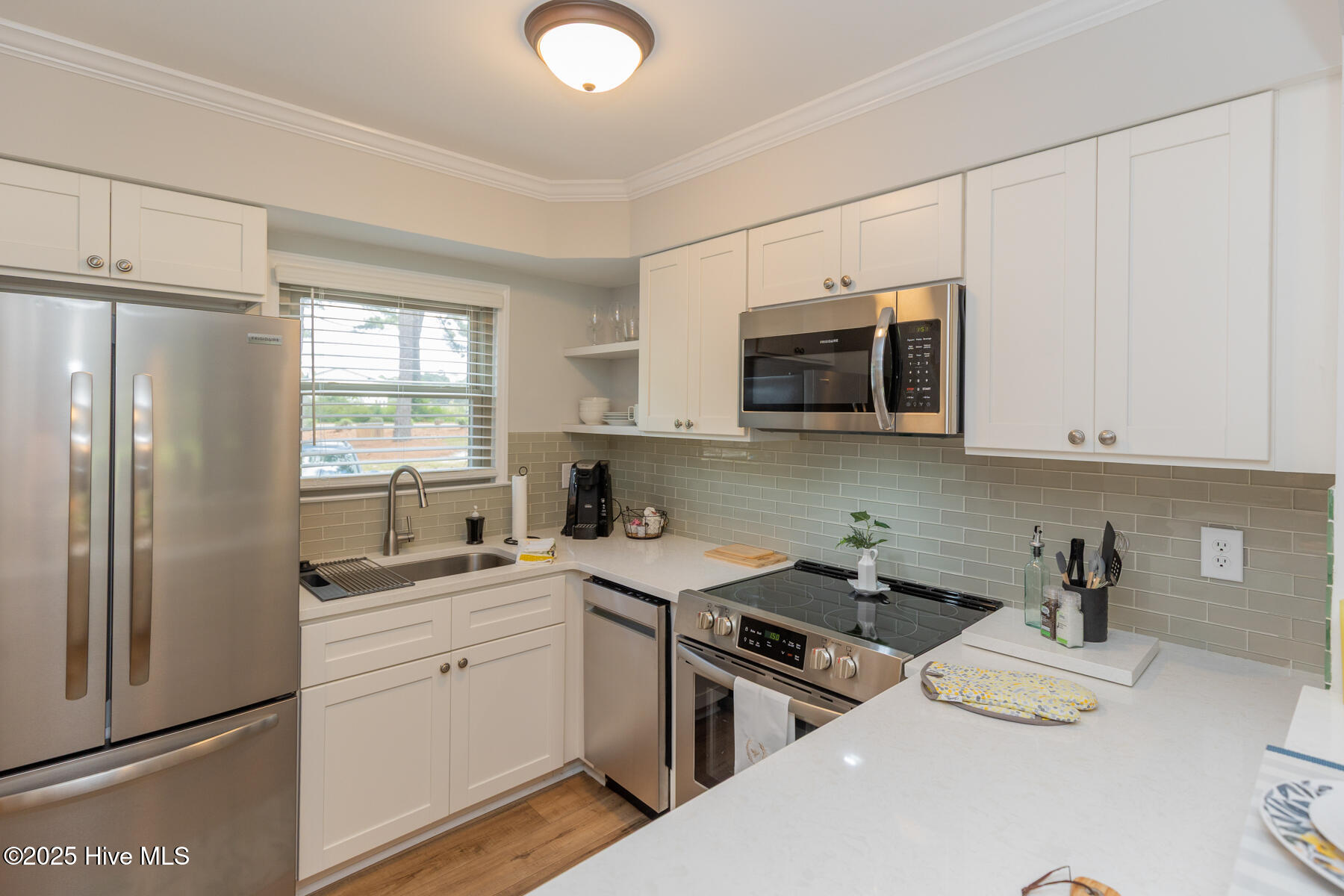 5 Pine Tree Road, 120