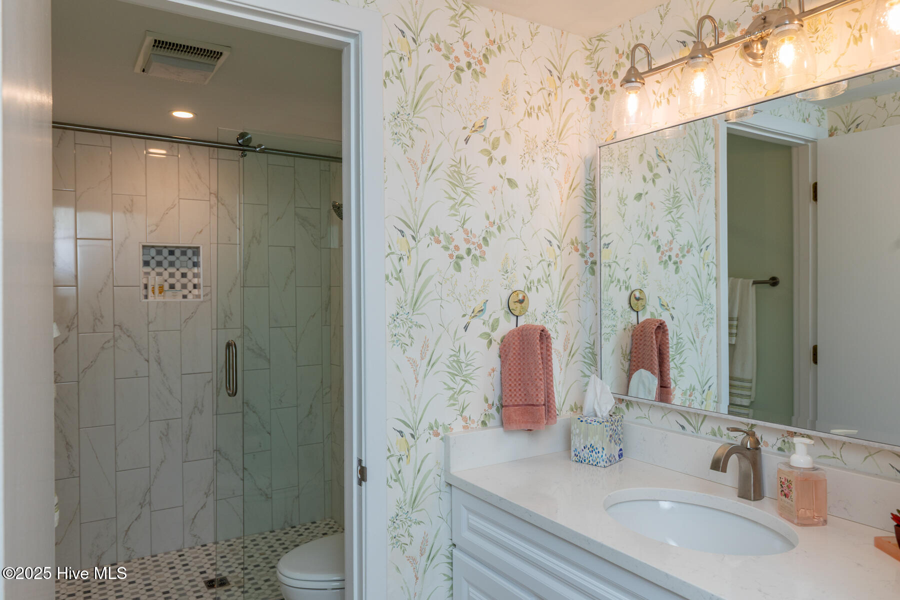 5 Pine Tree Road, 120