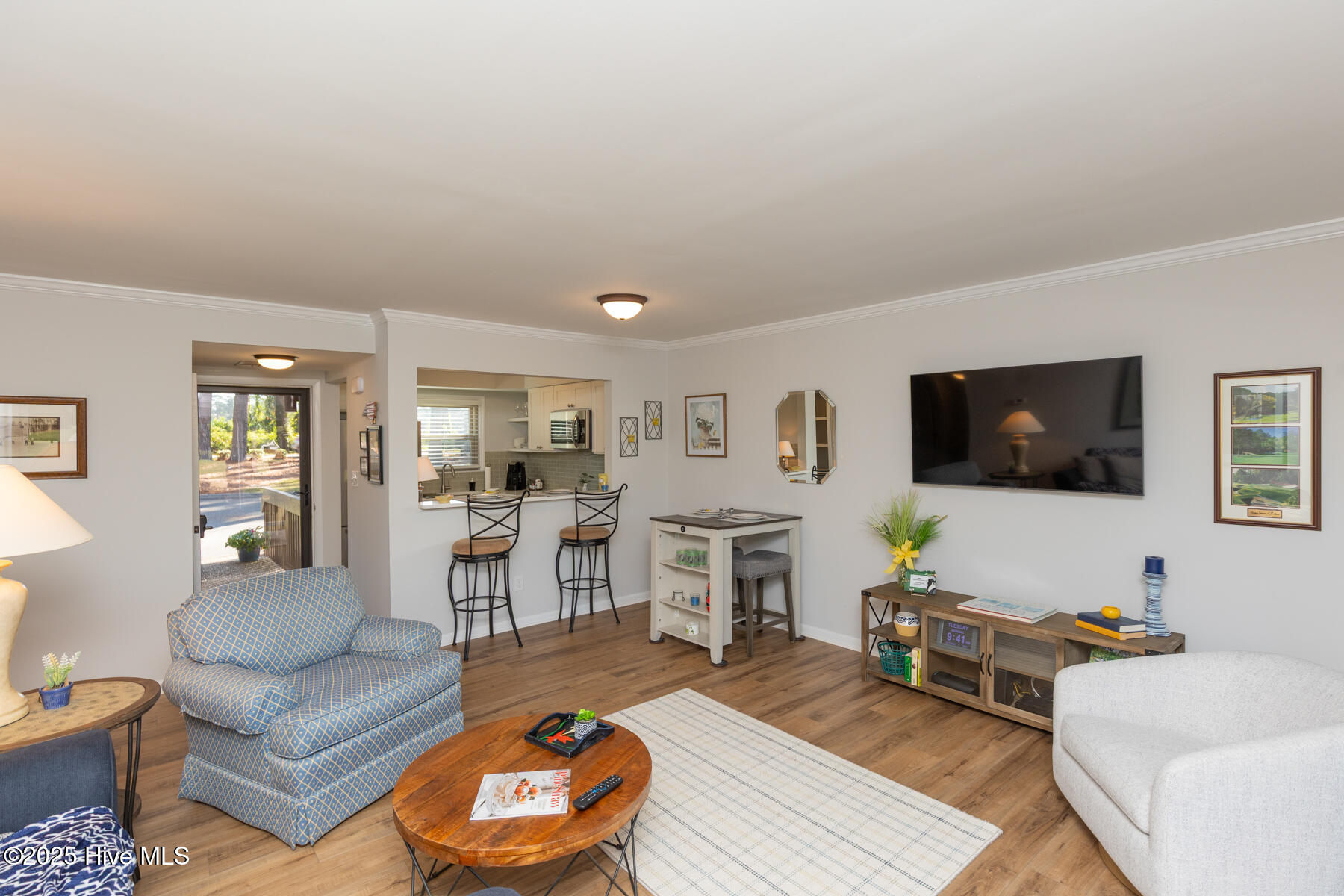 5 Pine Tree Road, 120