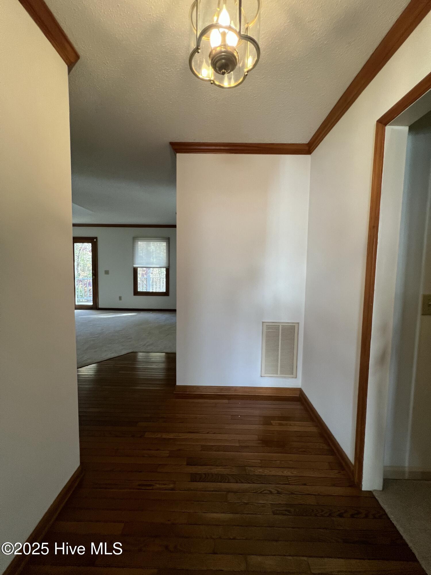 1030 Monticello Drive