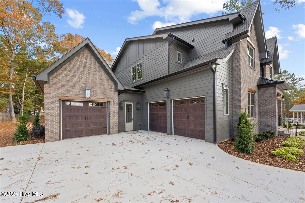 310 Sloan Lane