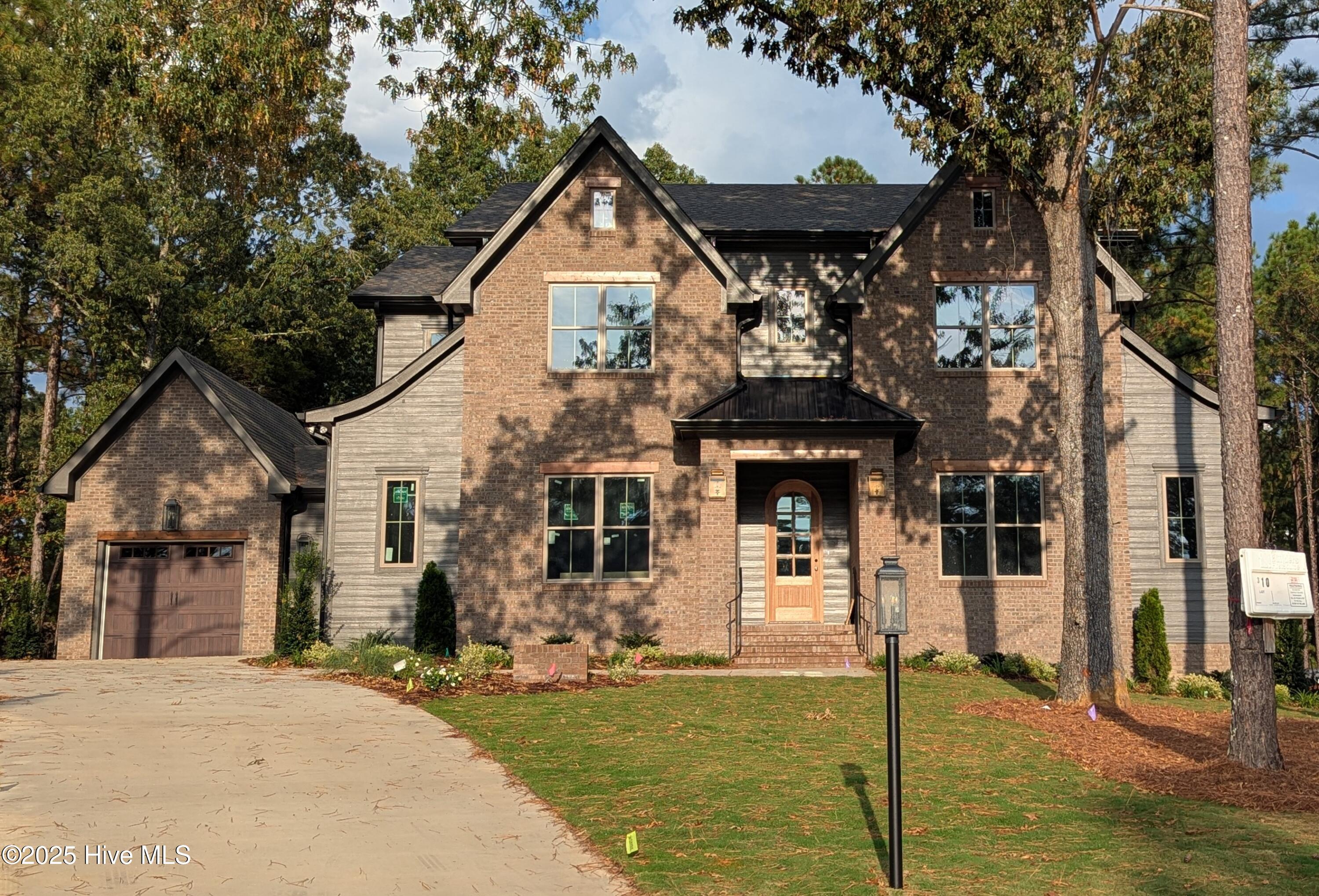 310 Sloan Lane