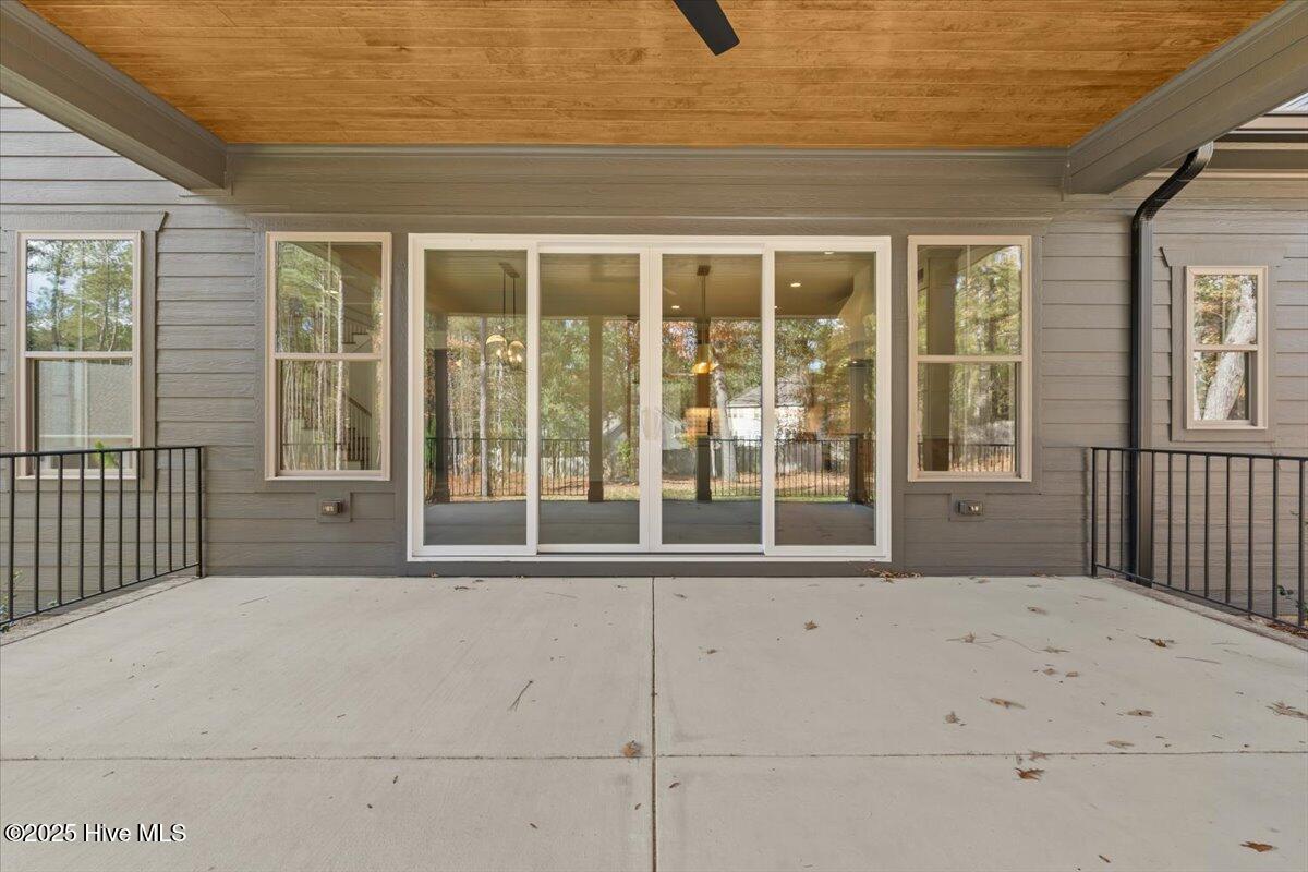 310 Sloan Lane