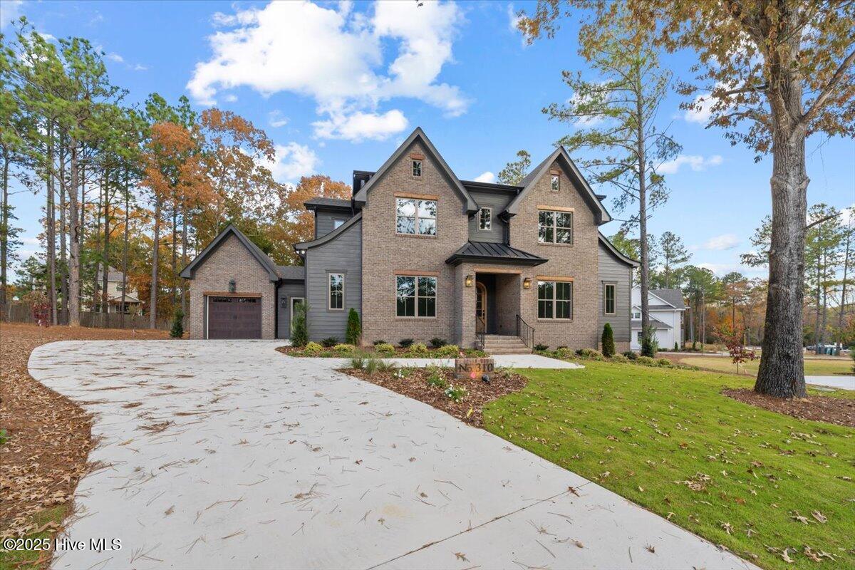310 Sloan Lane