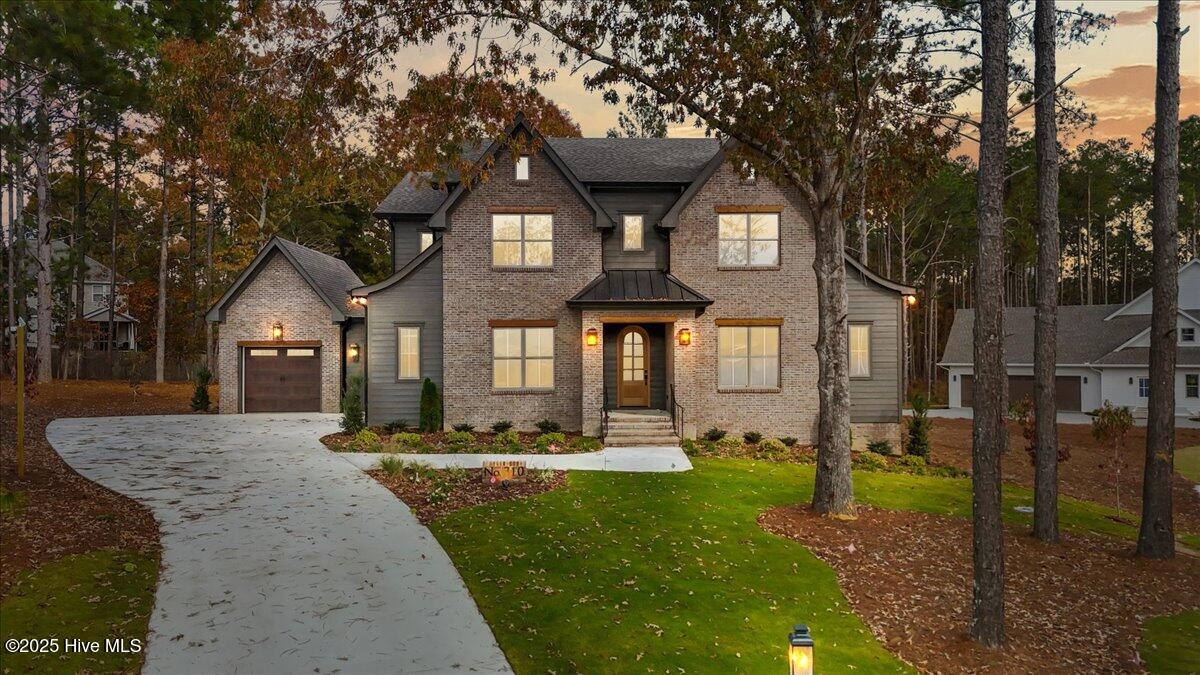 310 Sloan Lane