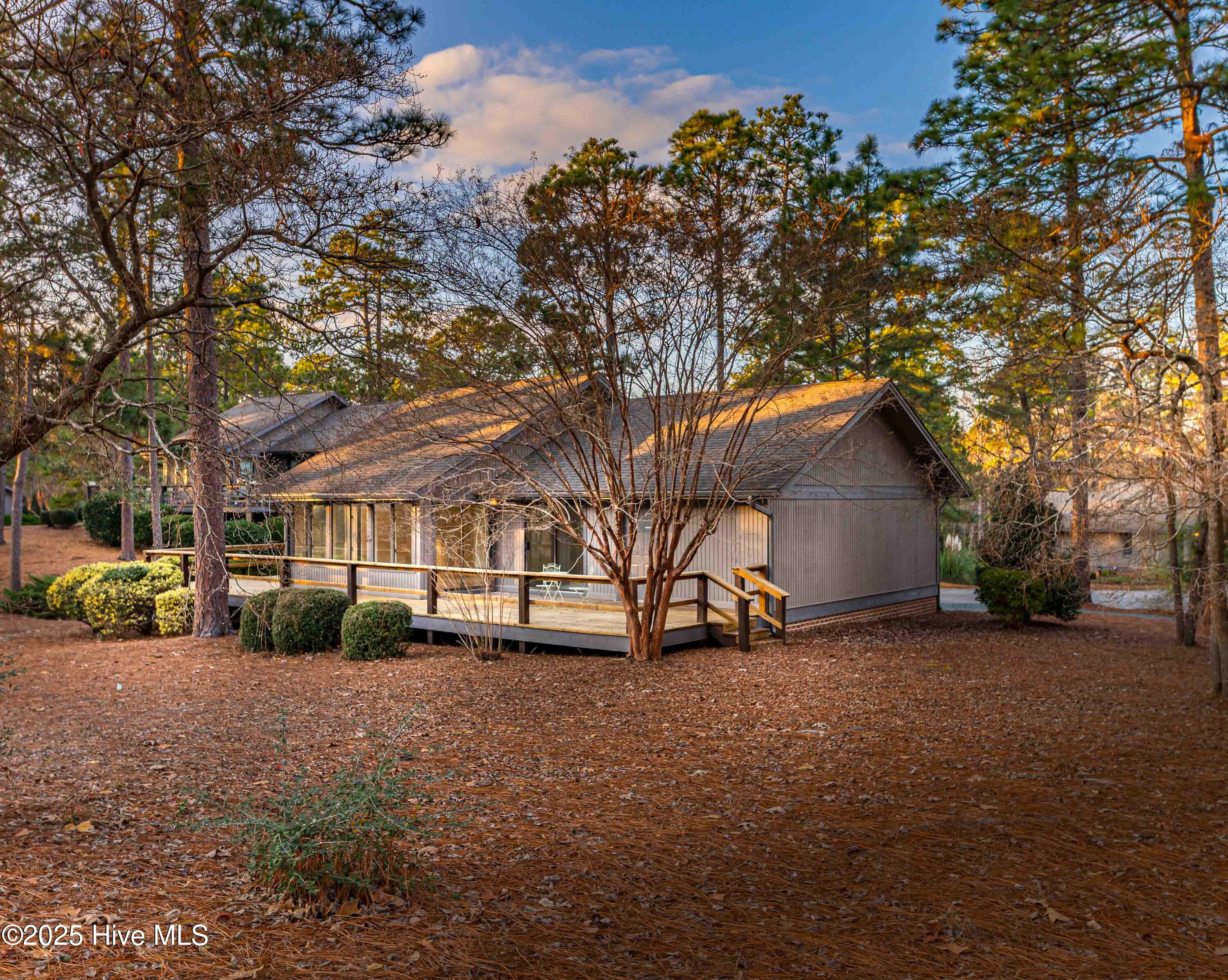 150 Glen Abbey Trail
