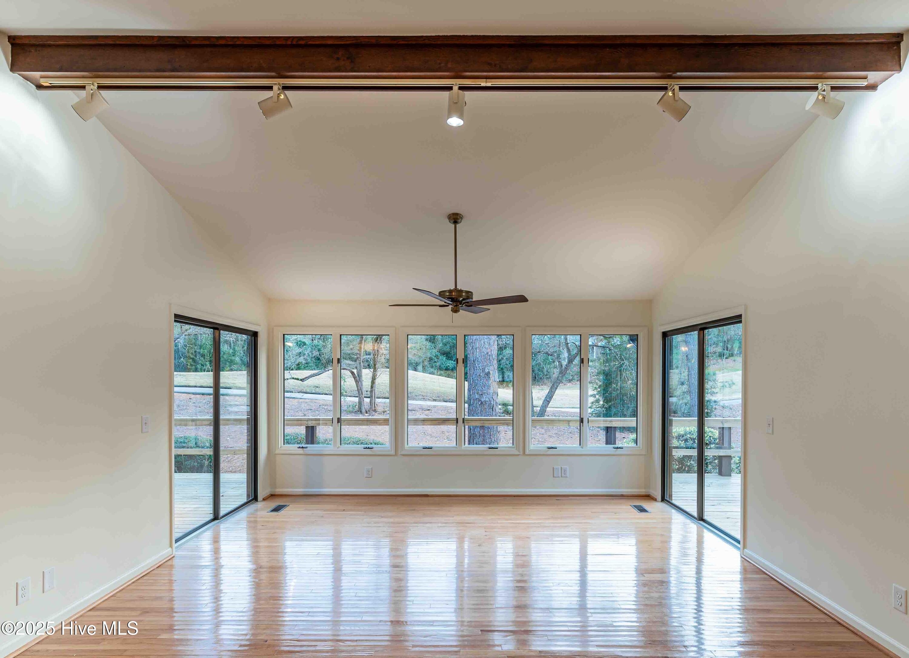 150 Glen Abbey Trail