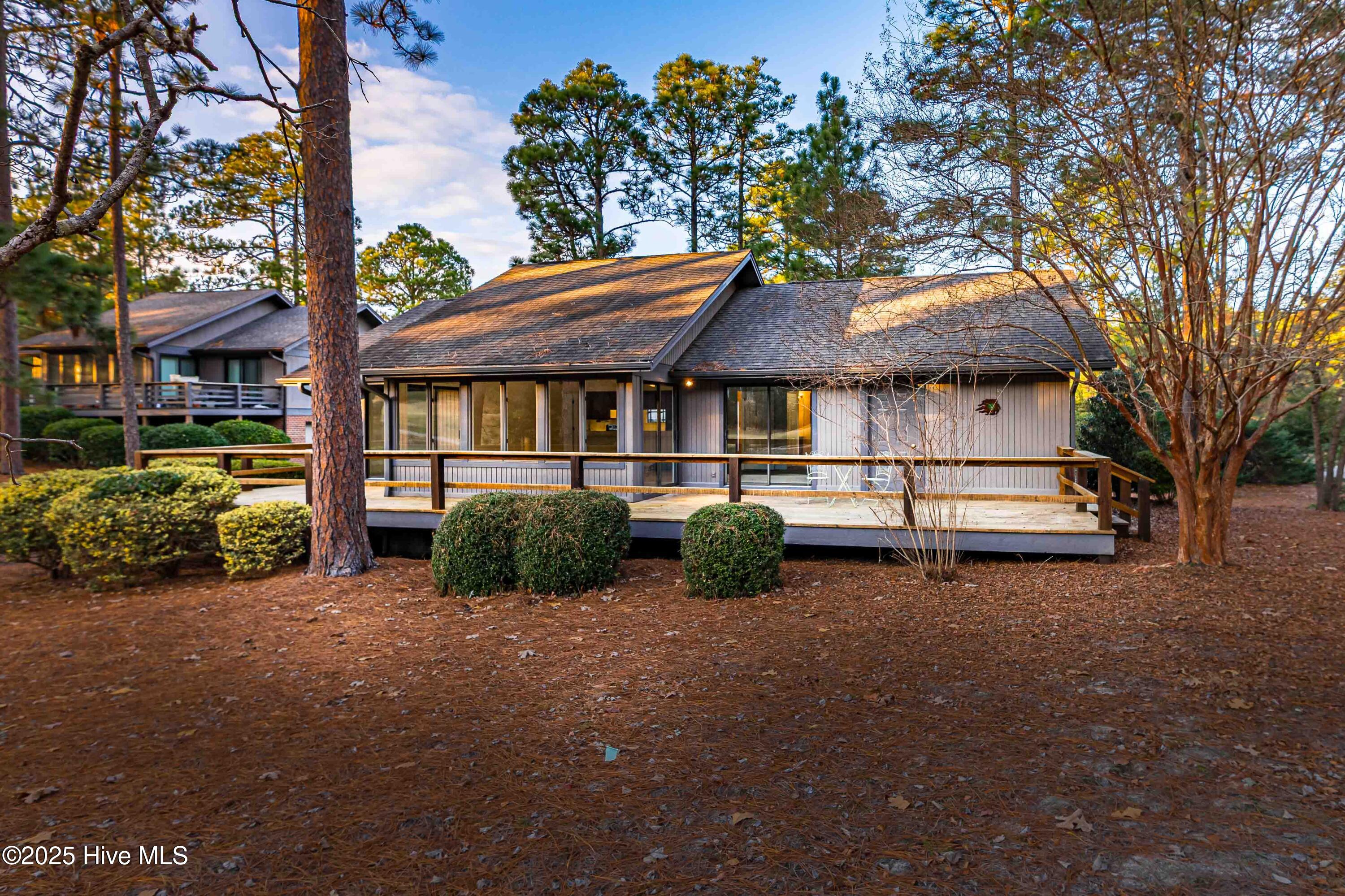150 Glen Abbey Trail