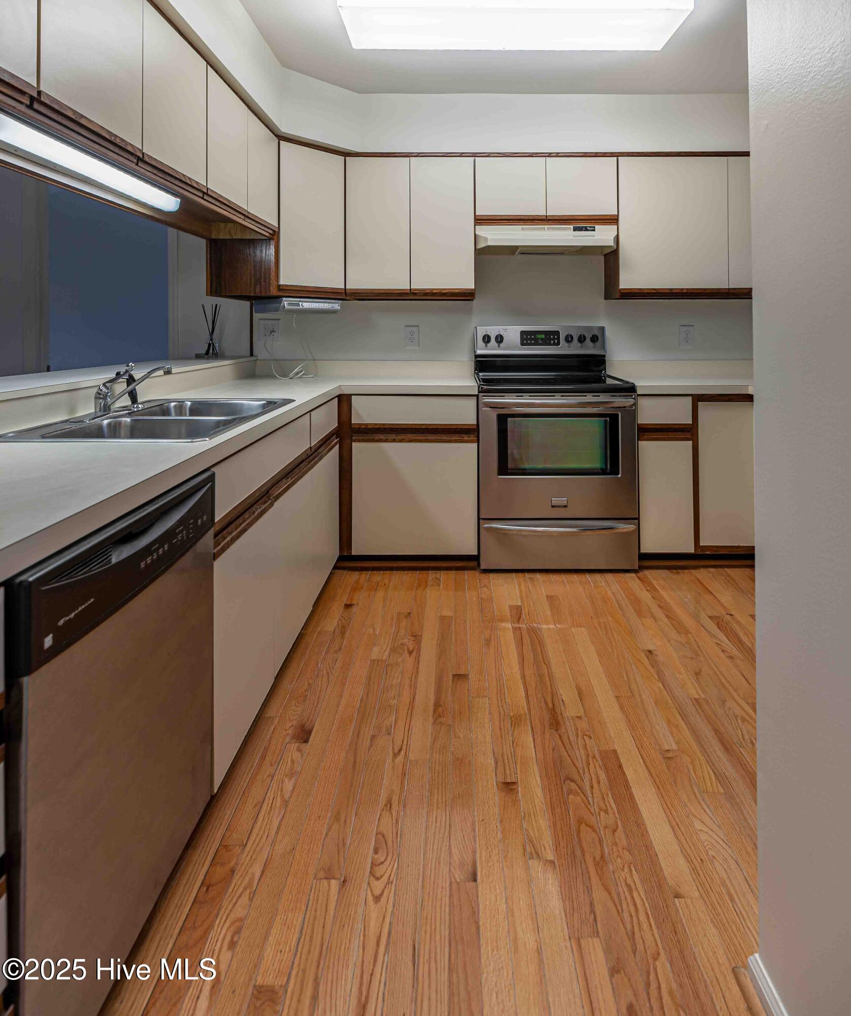 150 Glen Abbey Trail