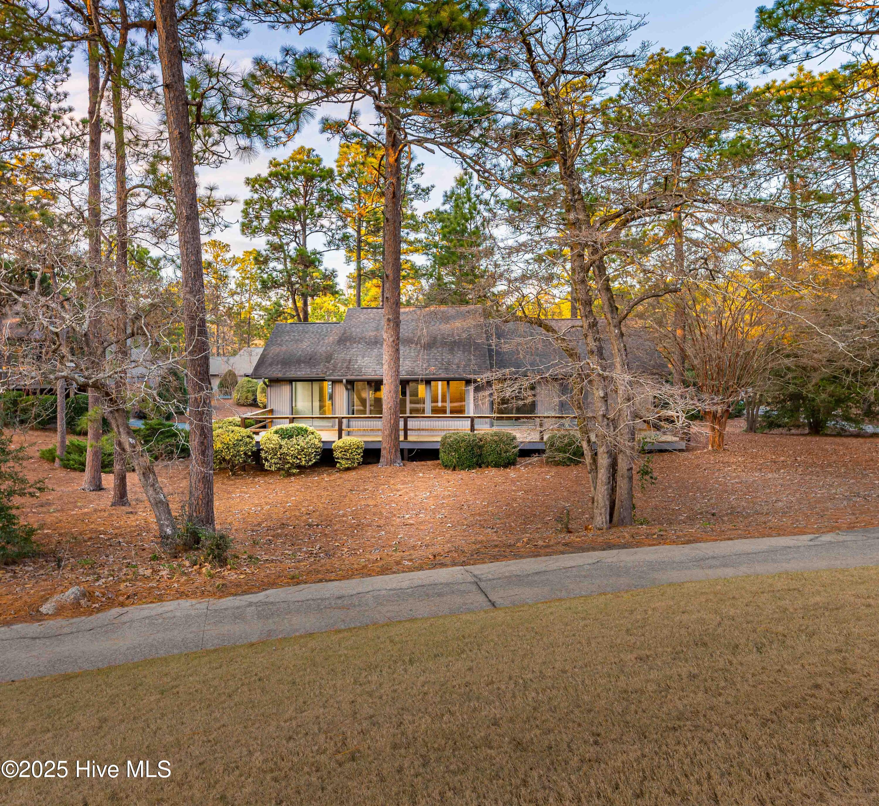 150 Glen Abbey Trail