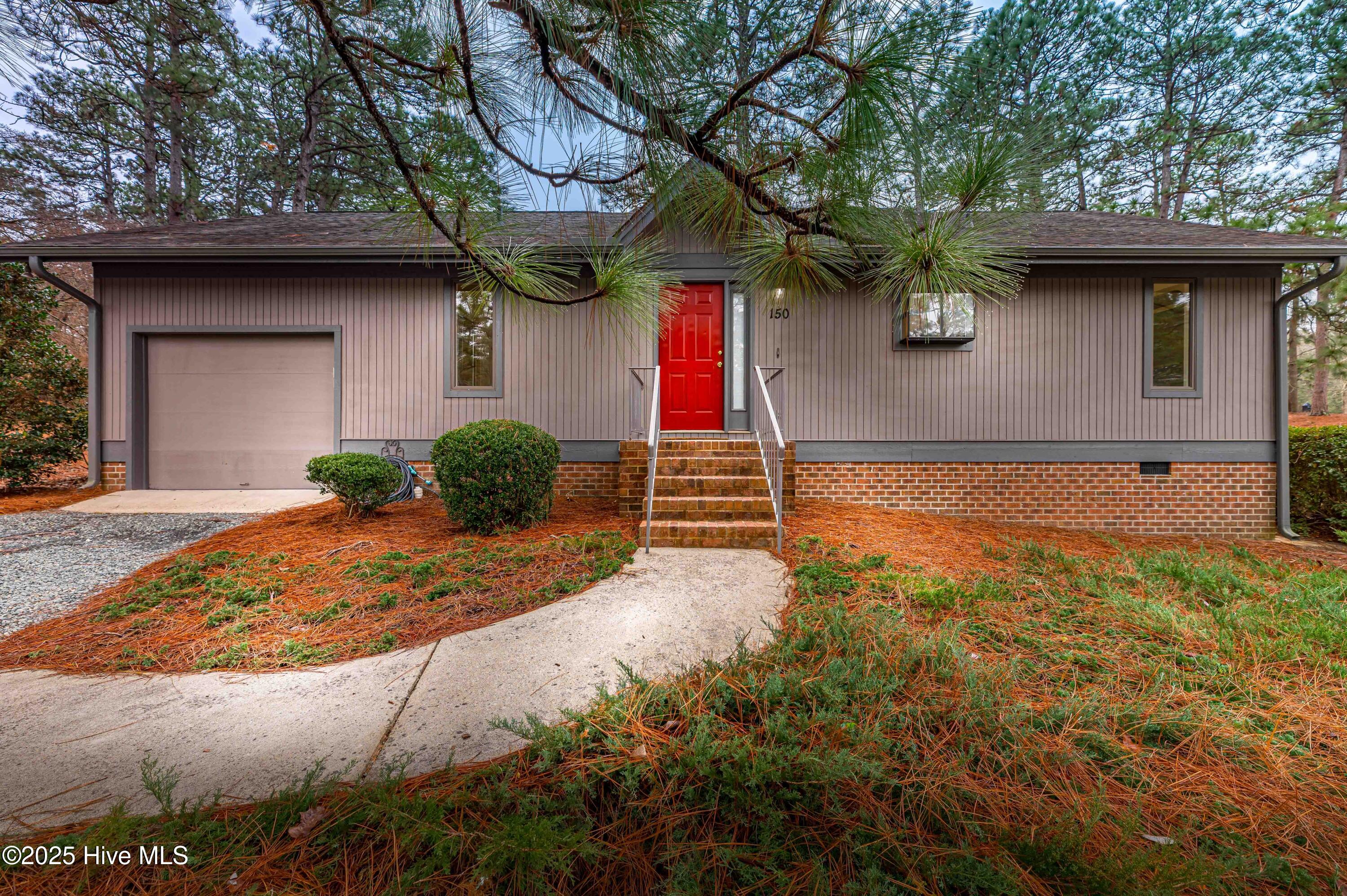 150 Glen Abbey Trail
