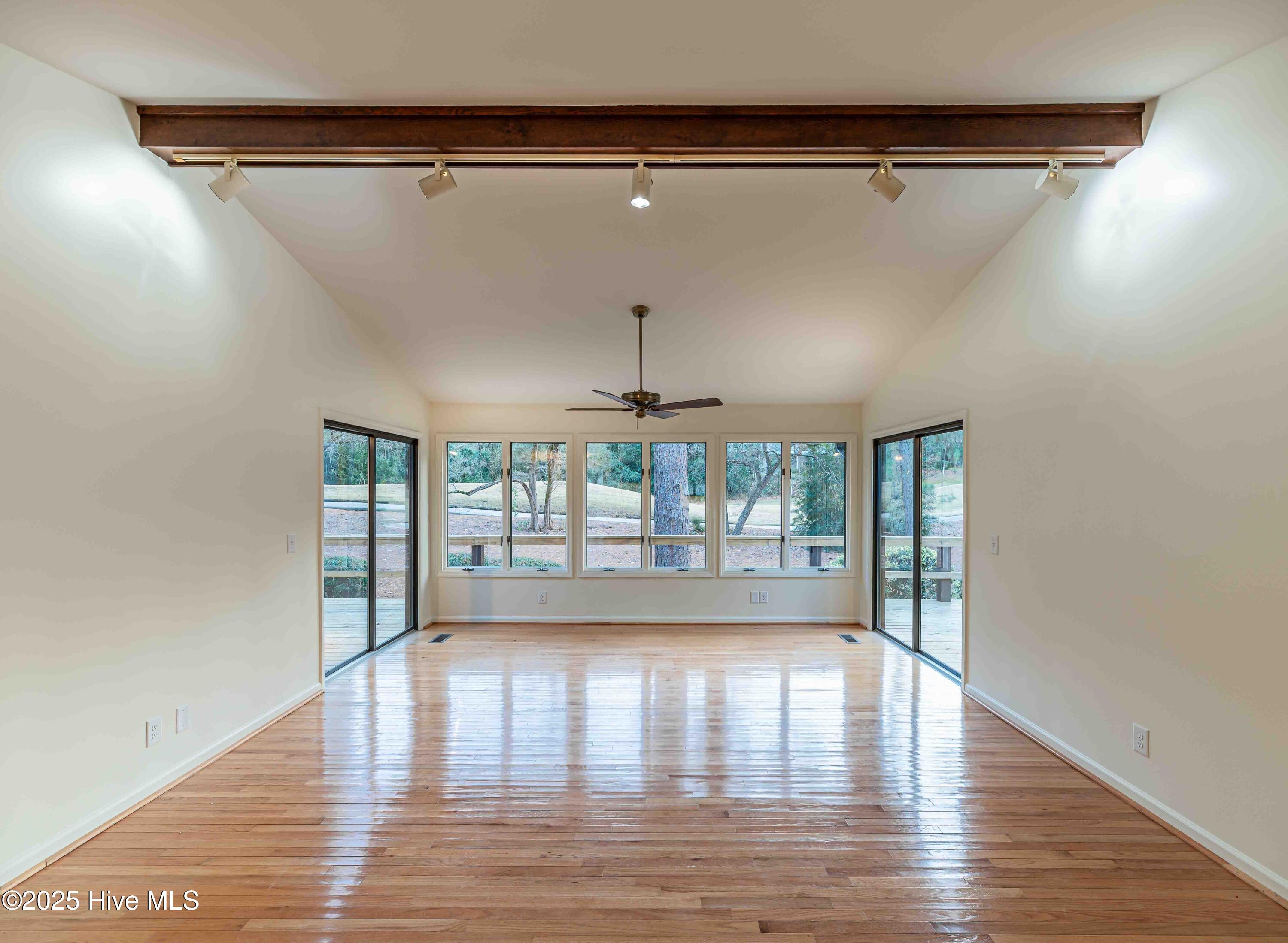 150 Glen Abbey Trail