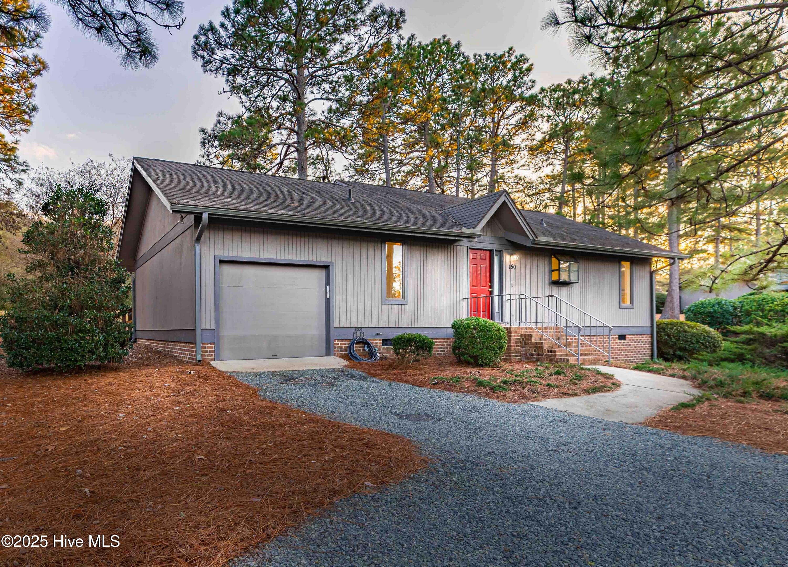 150 Glen Abbey Trail