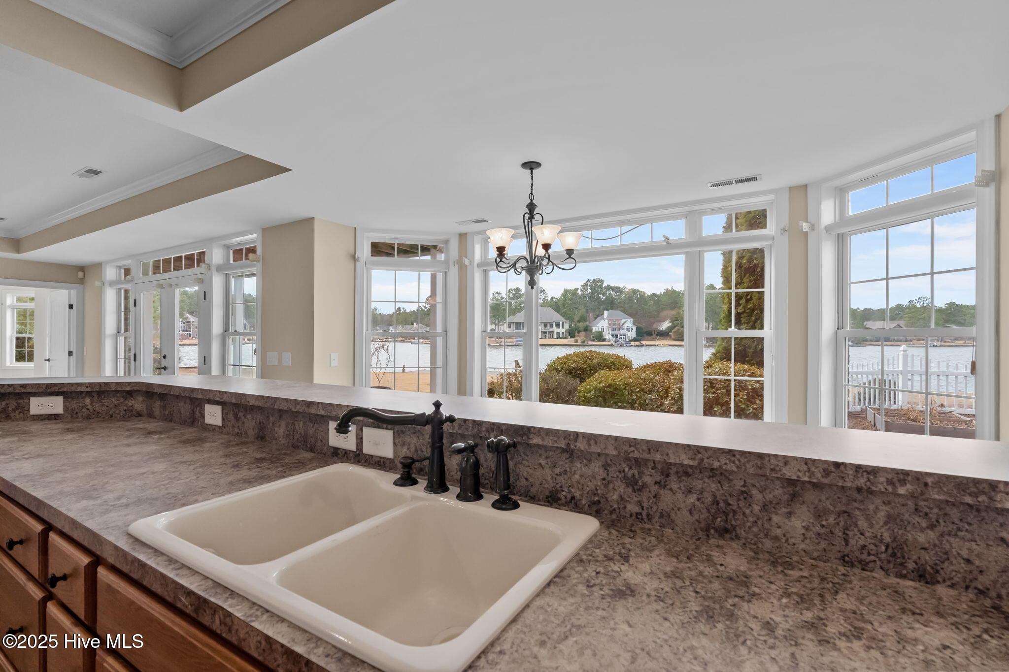 123 Anchor Point