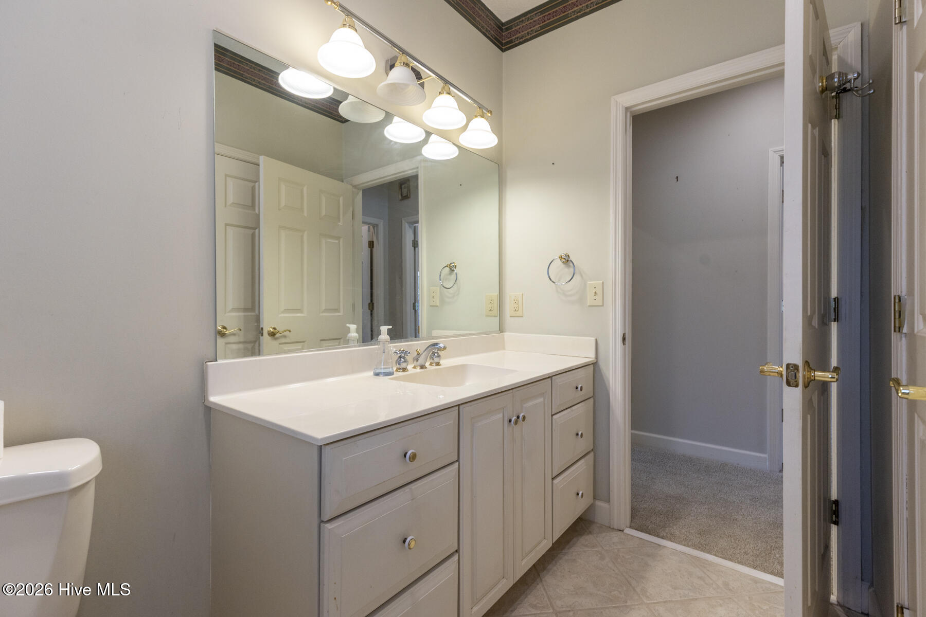 253 Devonshire Avenue W