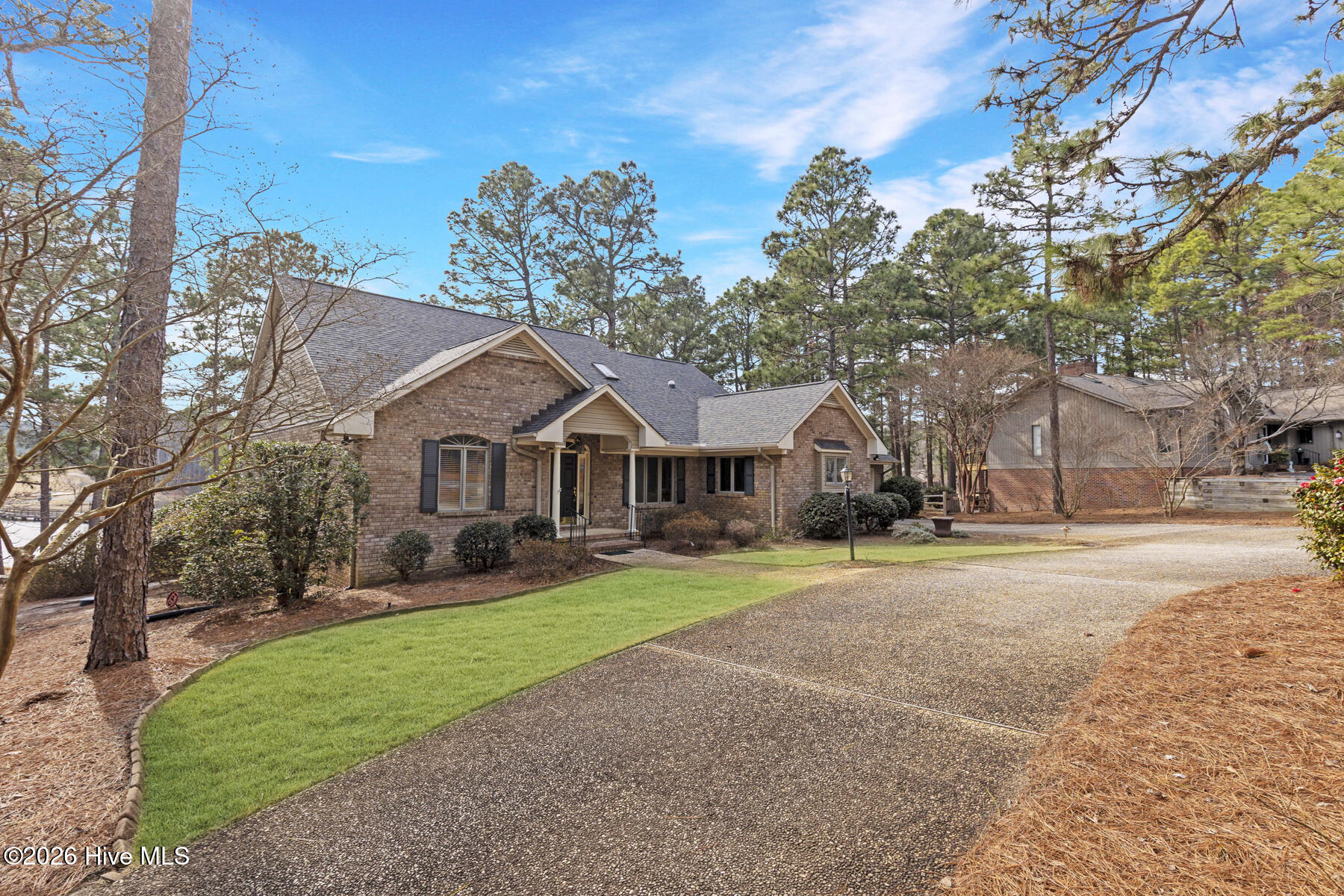 253 Devonshire Avenue W