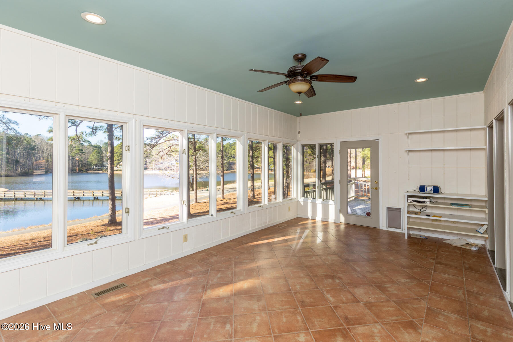 253 Devonshire Avenue W