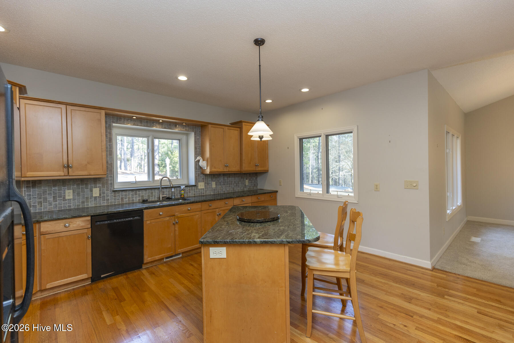 253 Devonshire Avenue W