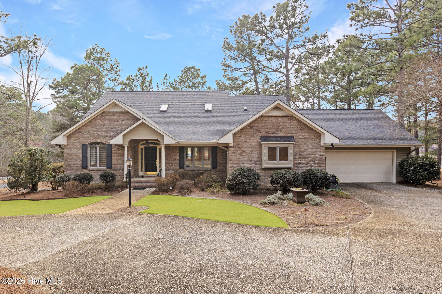 253 Devonshire Avenue W