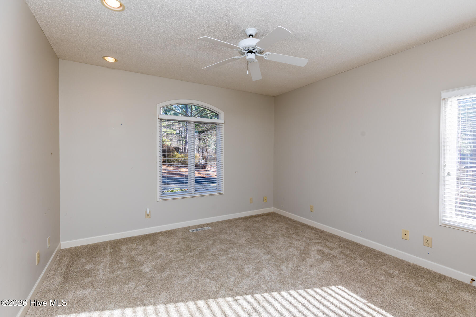 253 Devonshire Avenue W