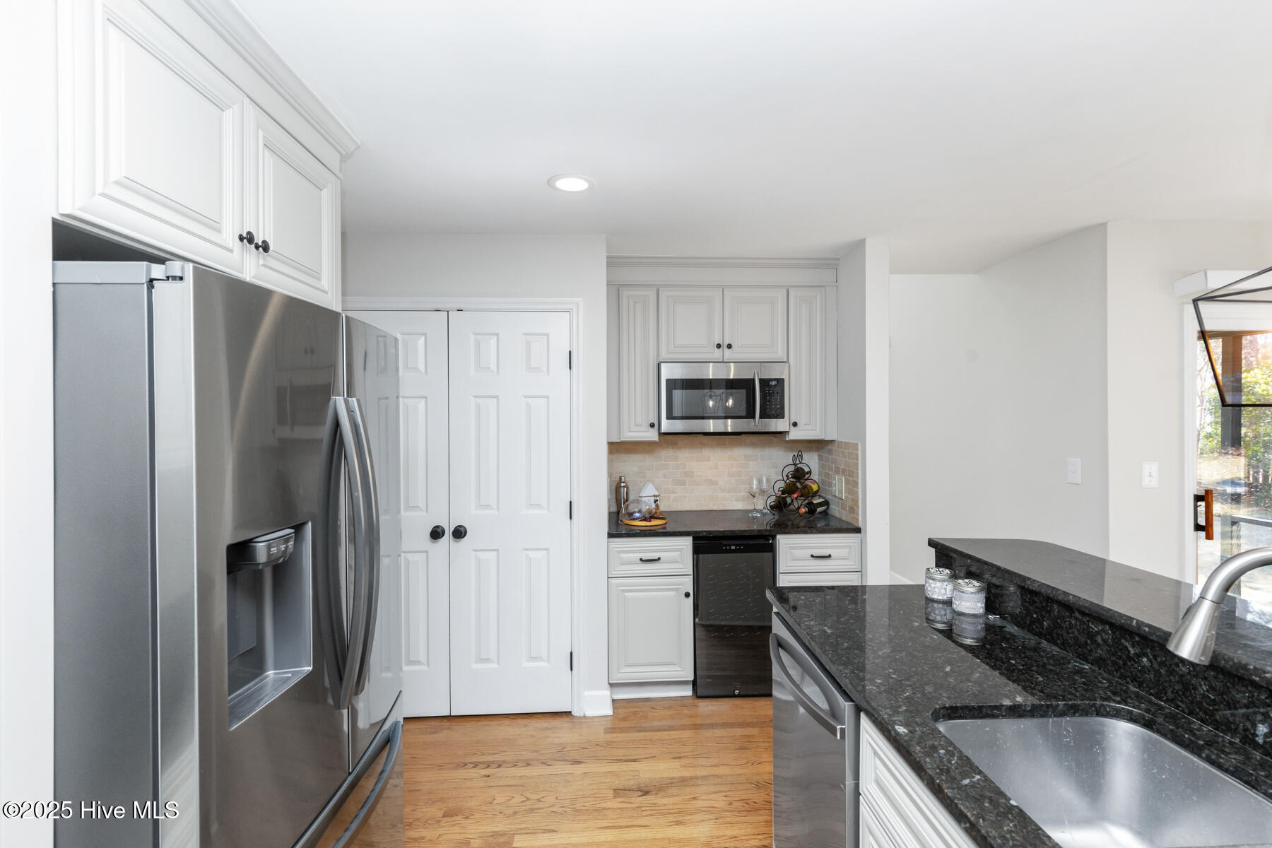 6 Halter Place