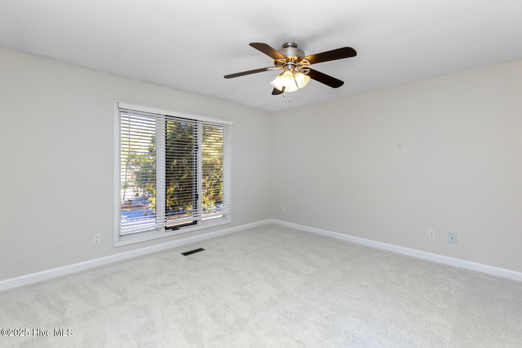 6 Halter Place