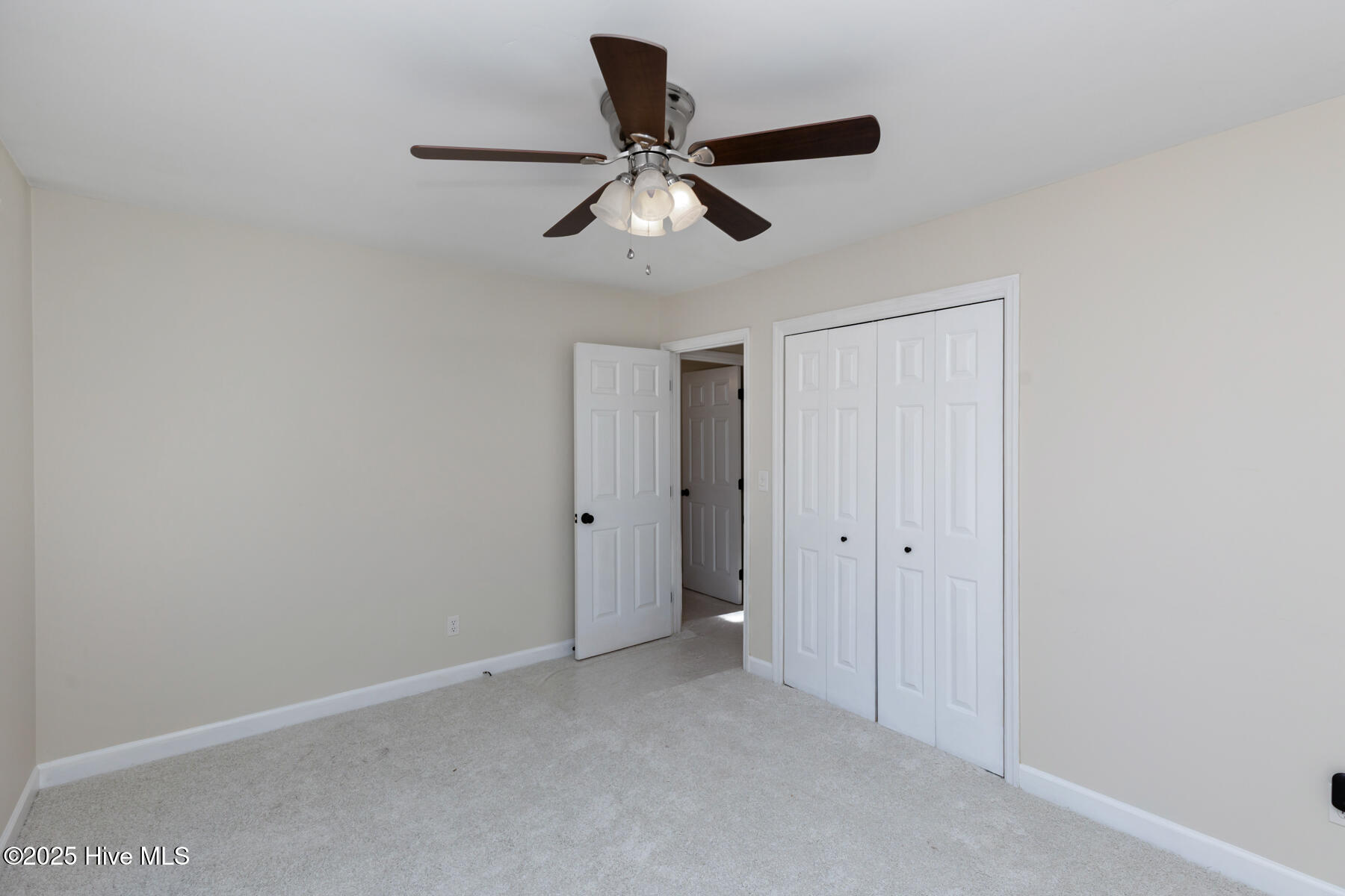 6 Halter Place