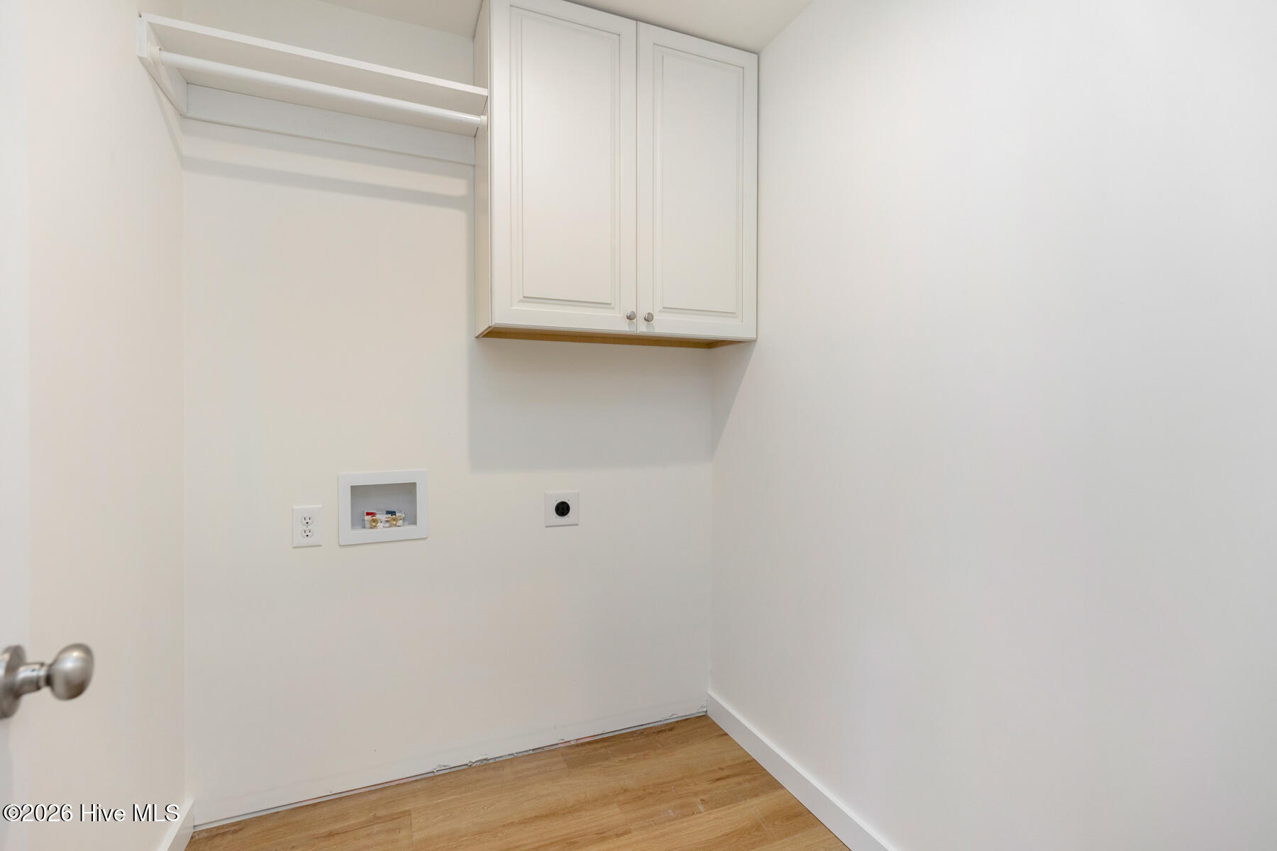 118 E Devonshire Avenue