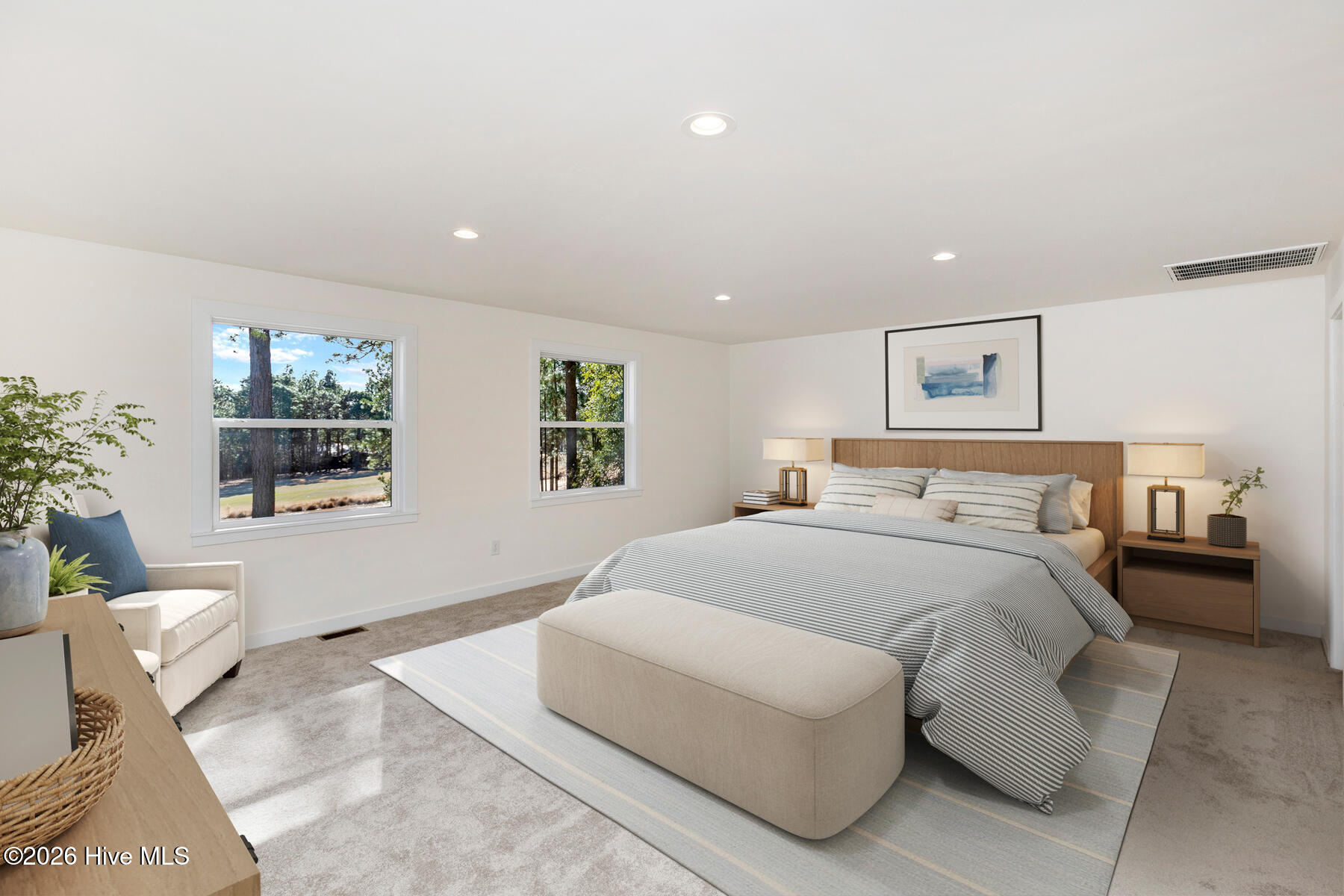 118 E Devonshire Avenue