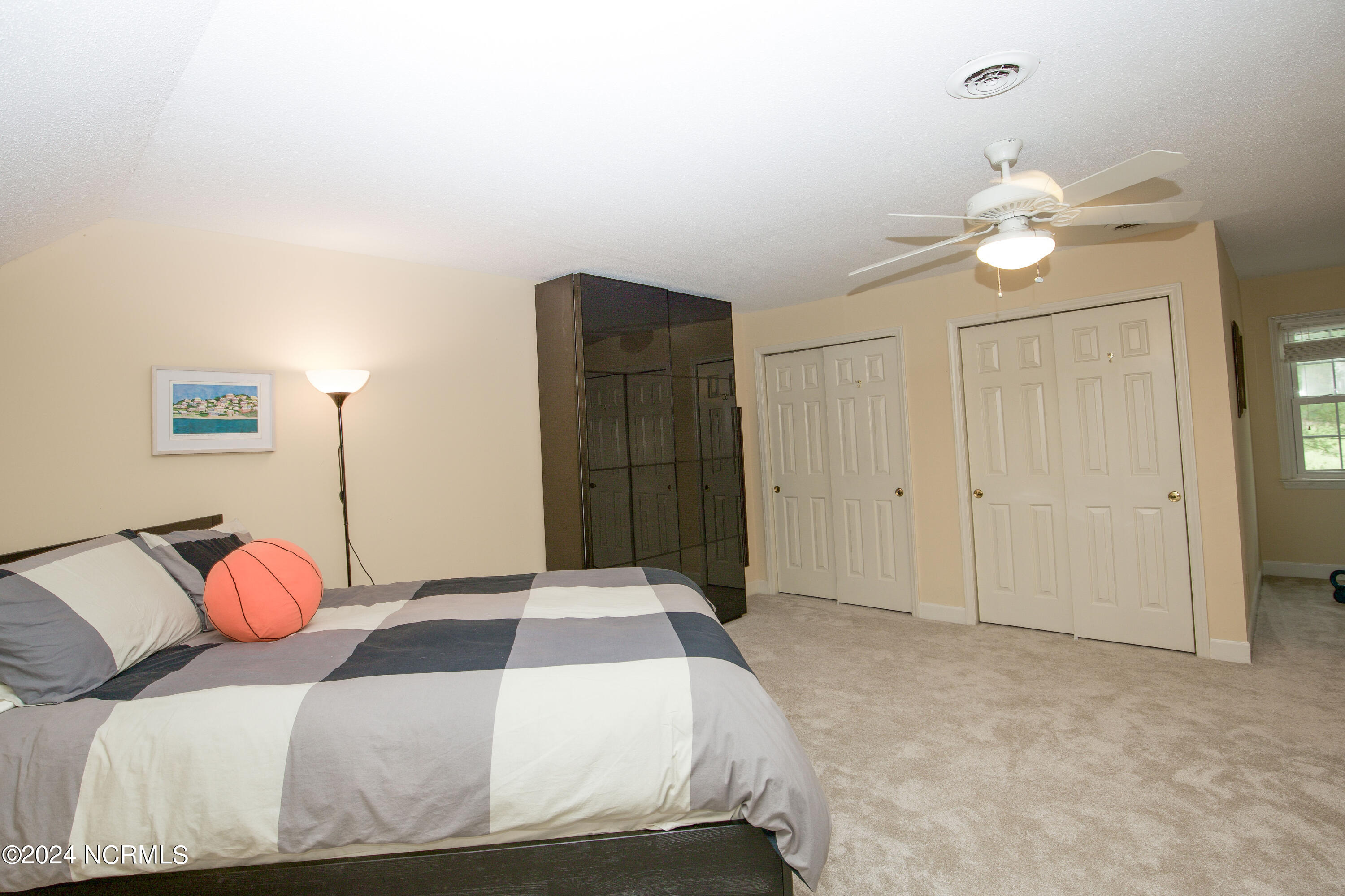 2 Colonial Pines Circle