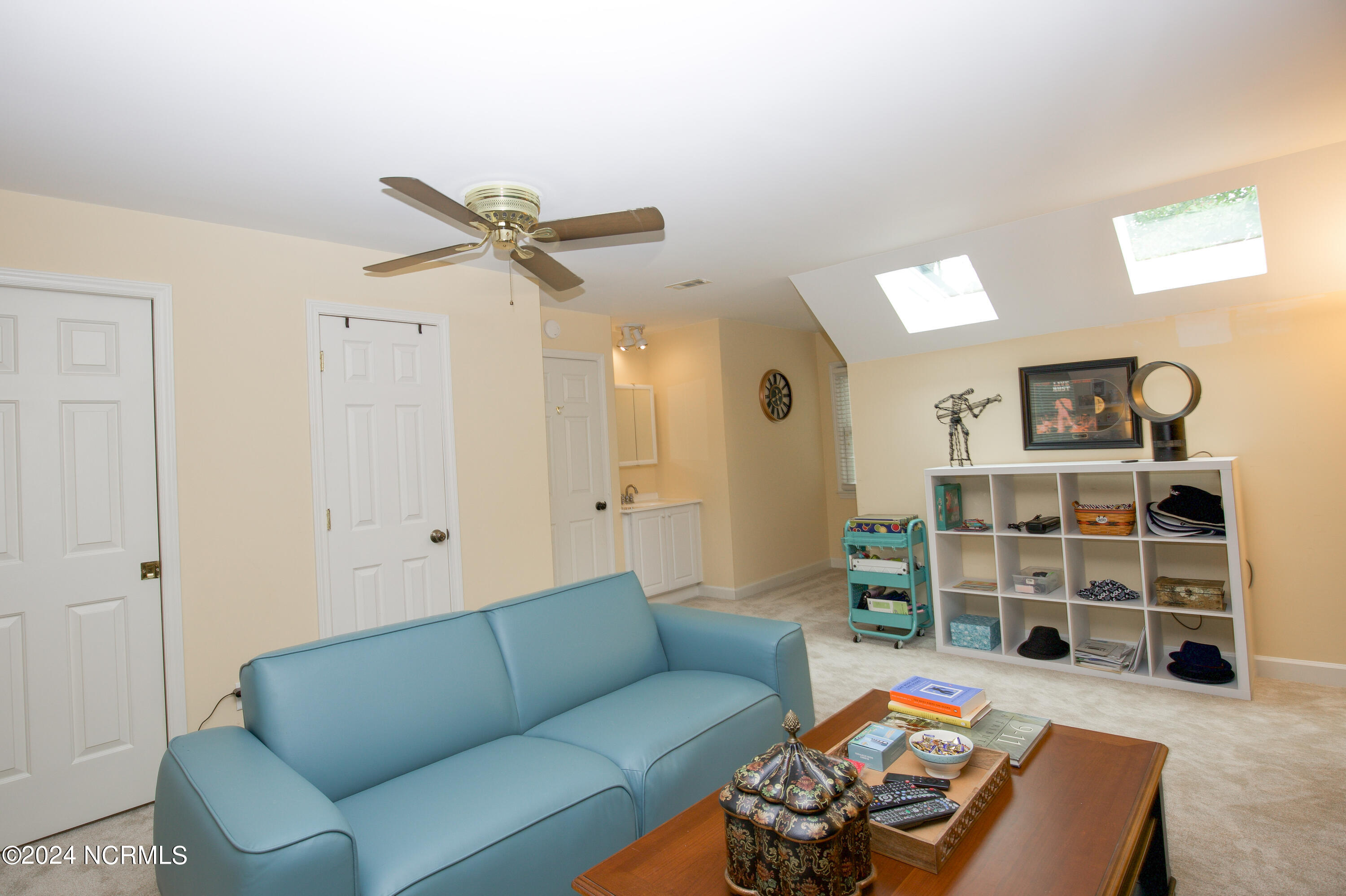 2 Colonial Pines Circle