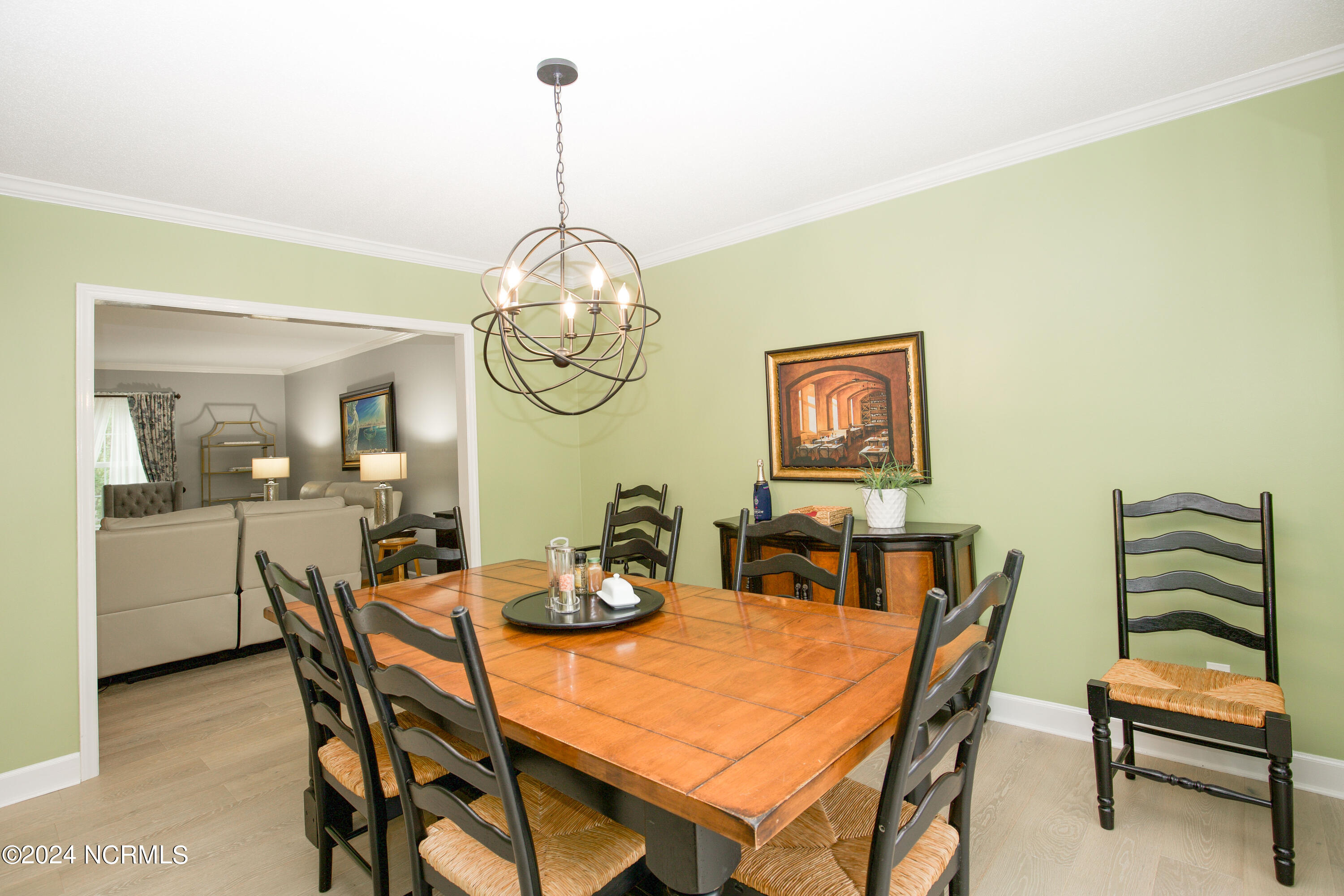 2 Colonial Pines Circle