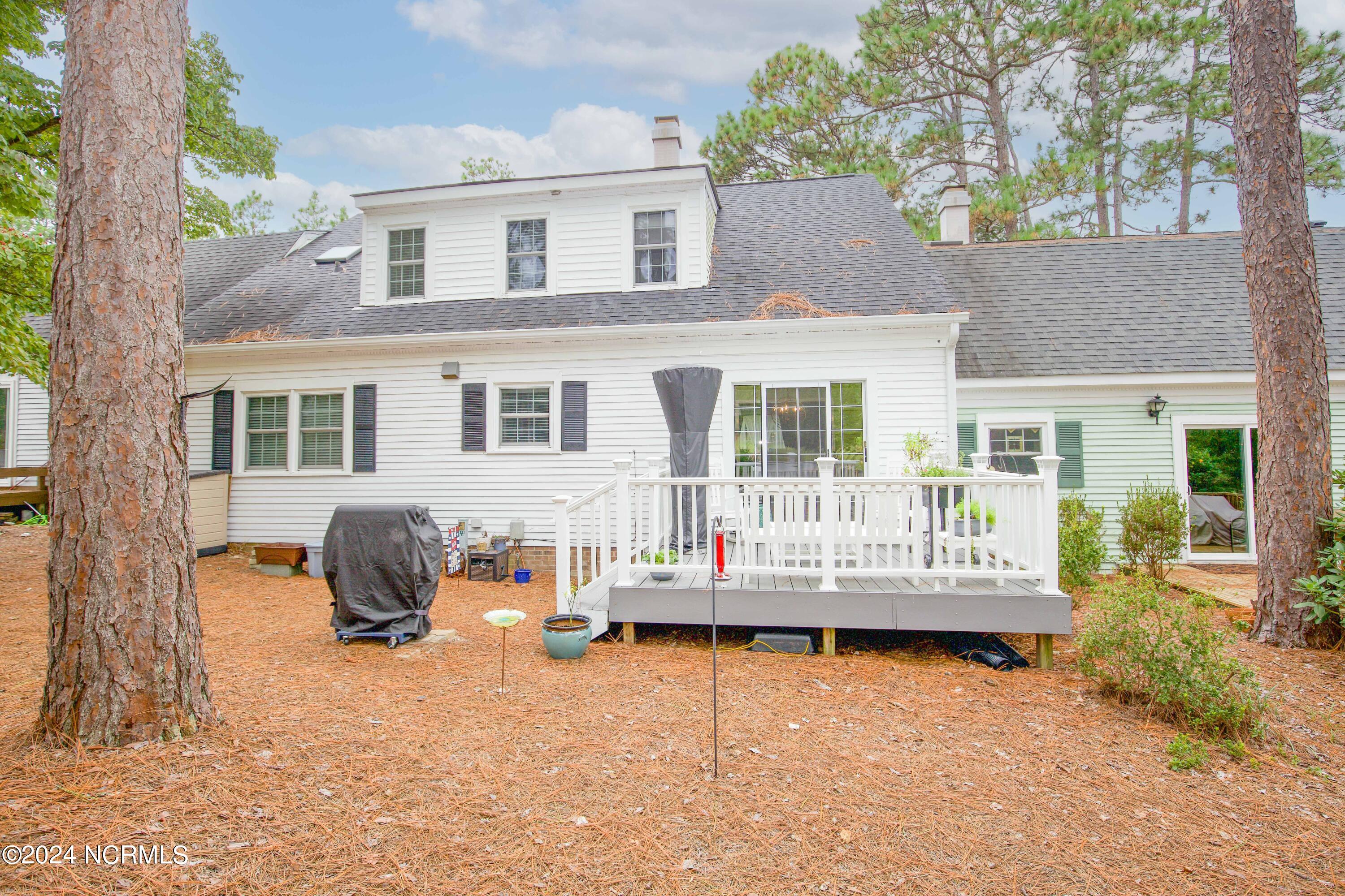2 Colonial Pines Circle