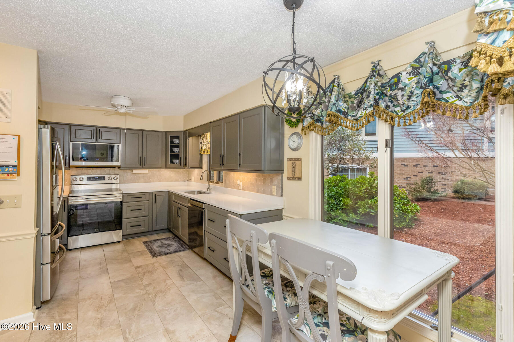 6 Belair Court