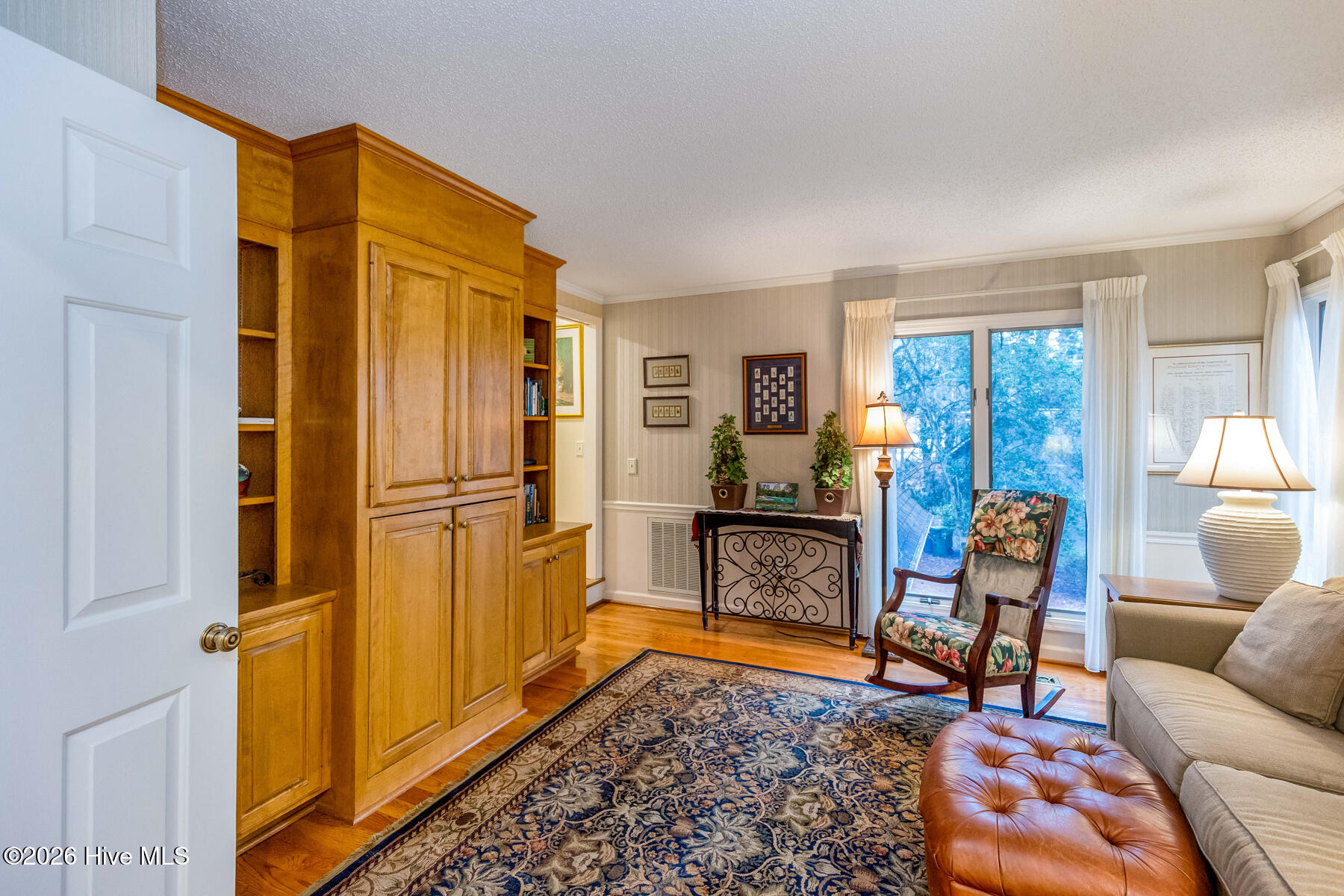6 Belair Court