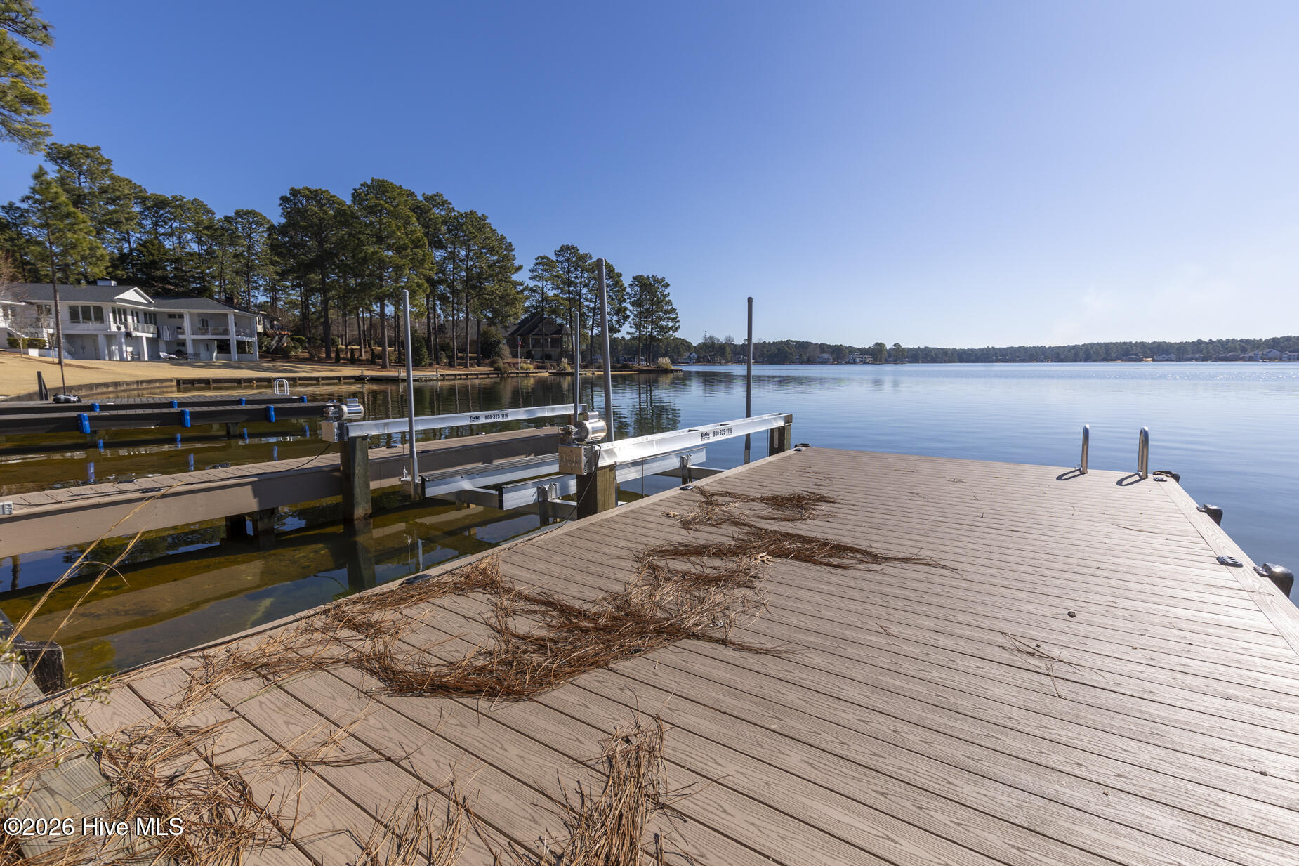 105 3270 Mace Point