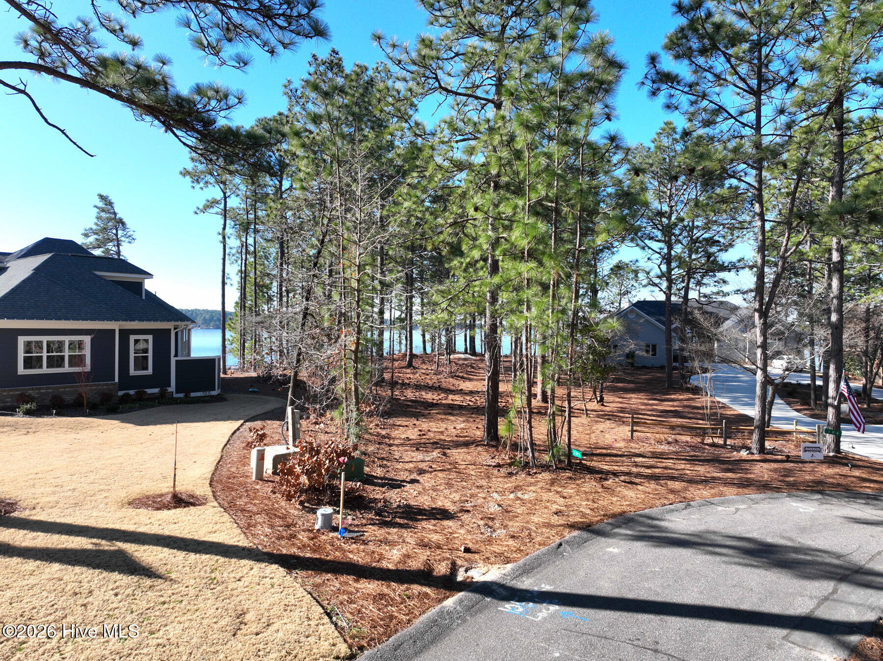 105 3270 Mace Point