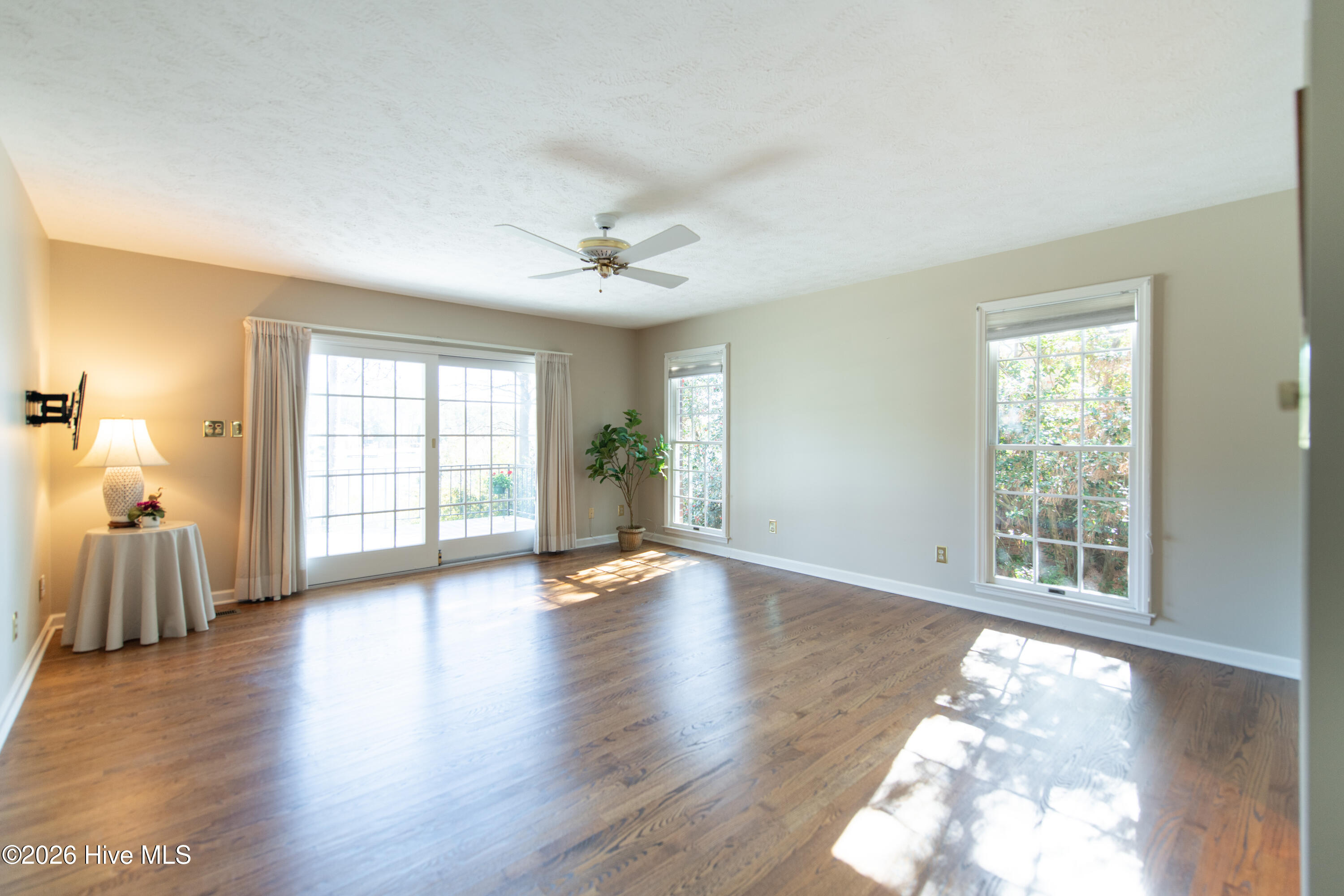 90 Lake Shore Drive