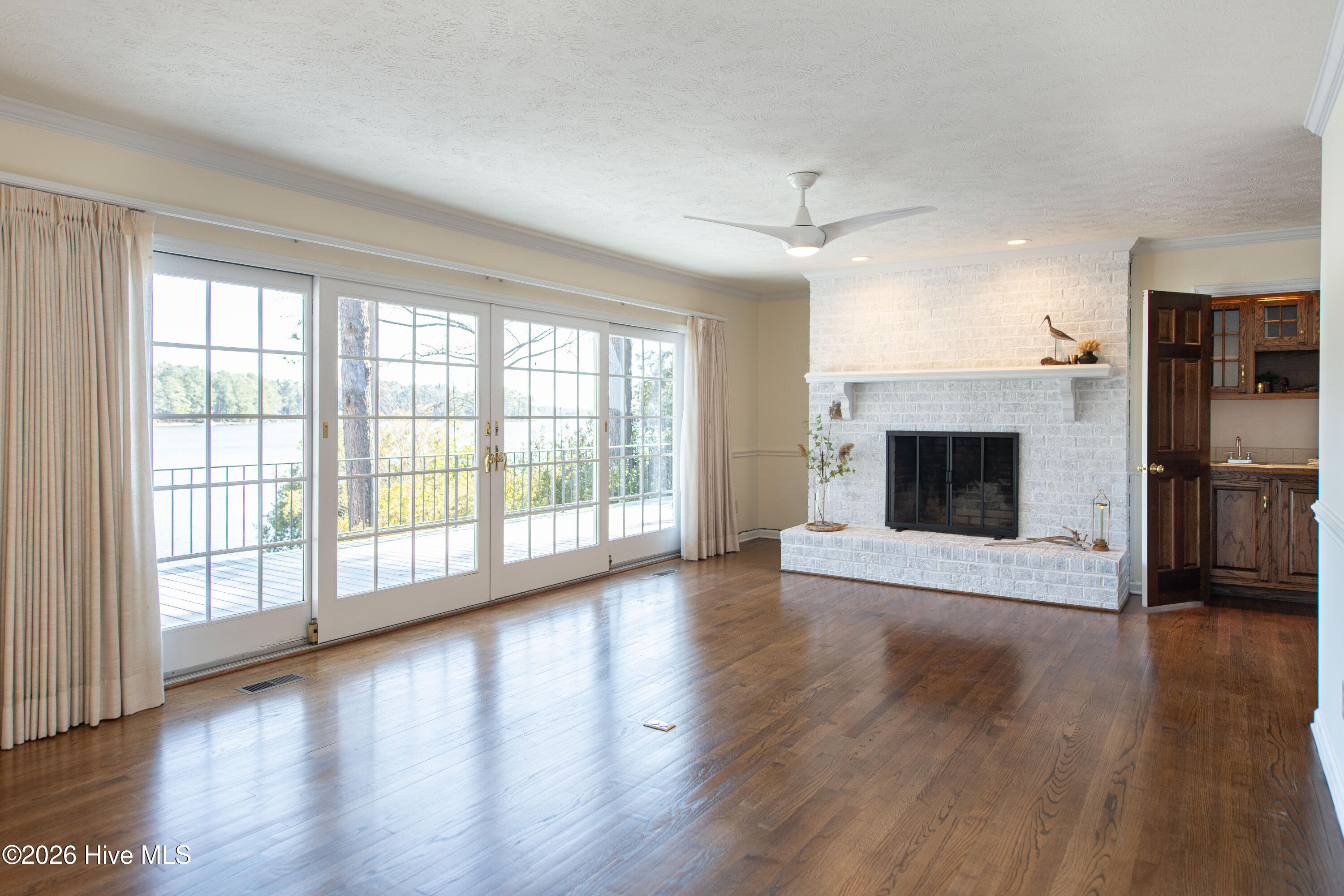 90 Lake Shore Drive