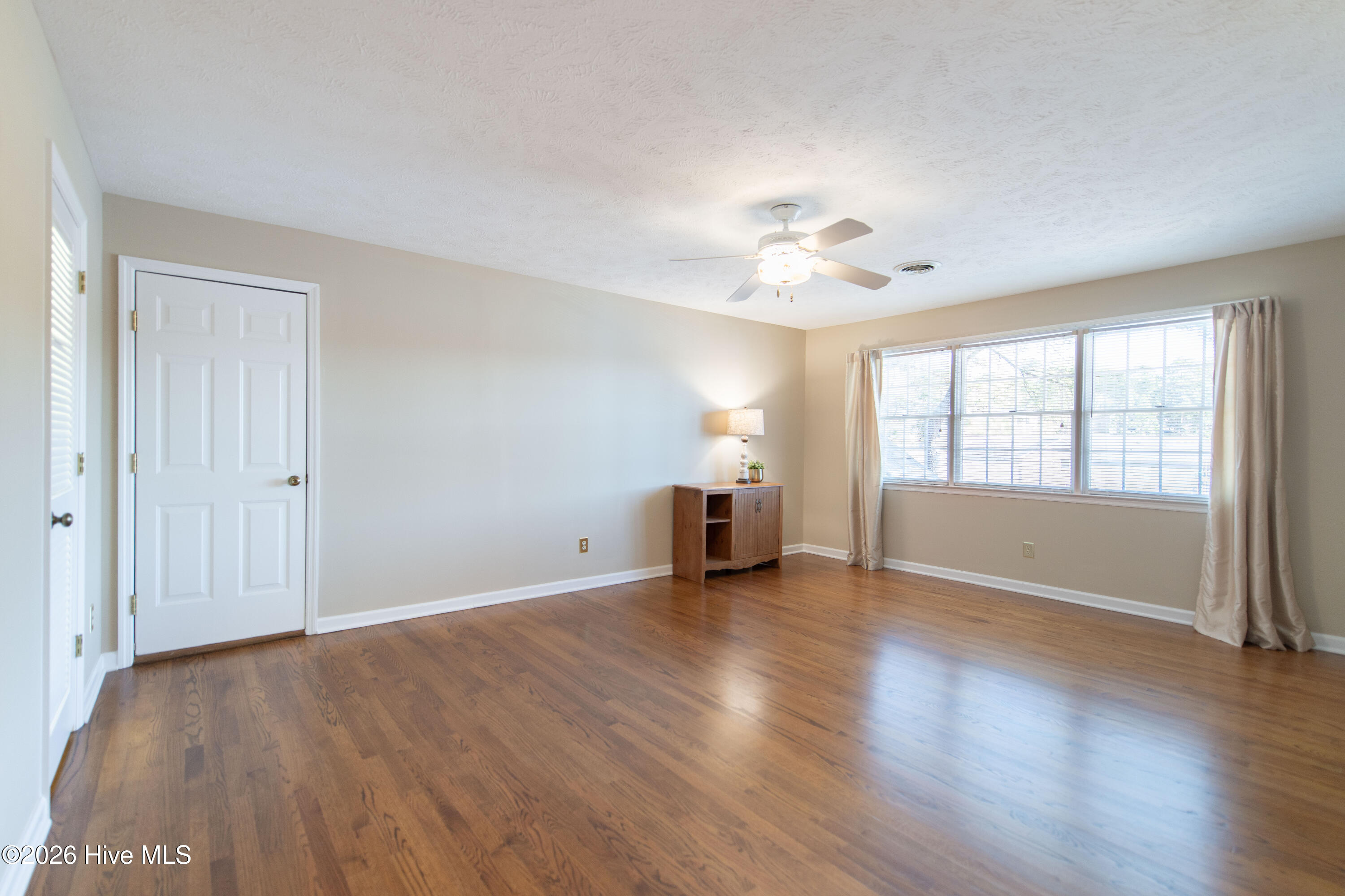 90 Lake Shore Drive