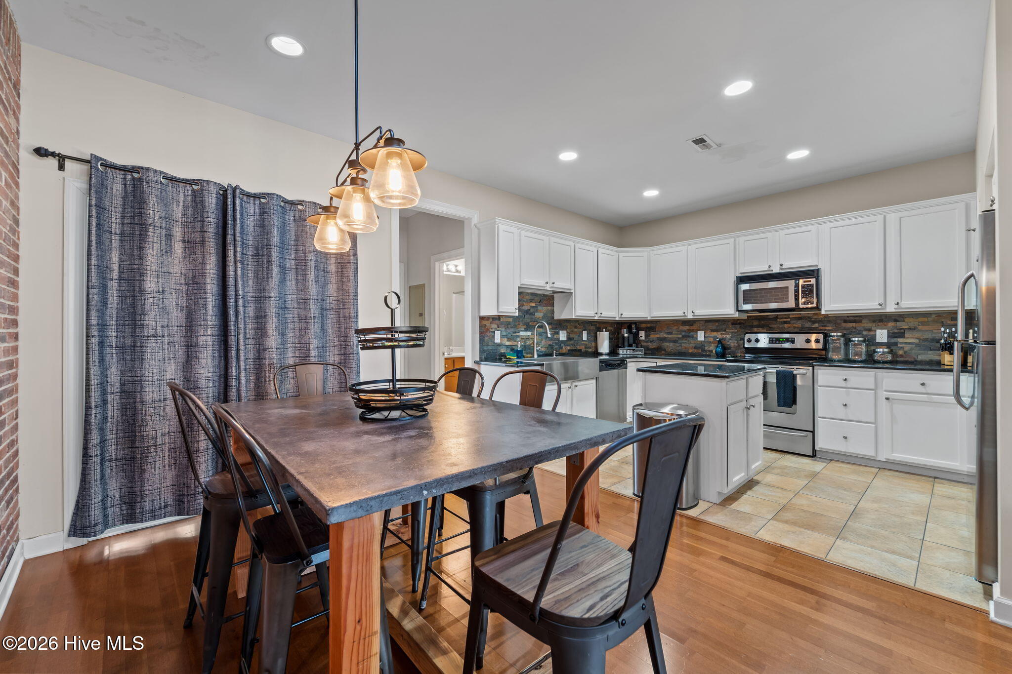 255 E Delaware Avenue Unit F