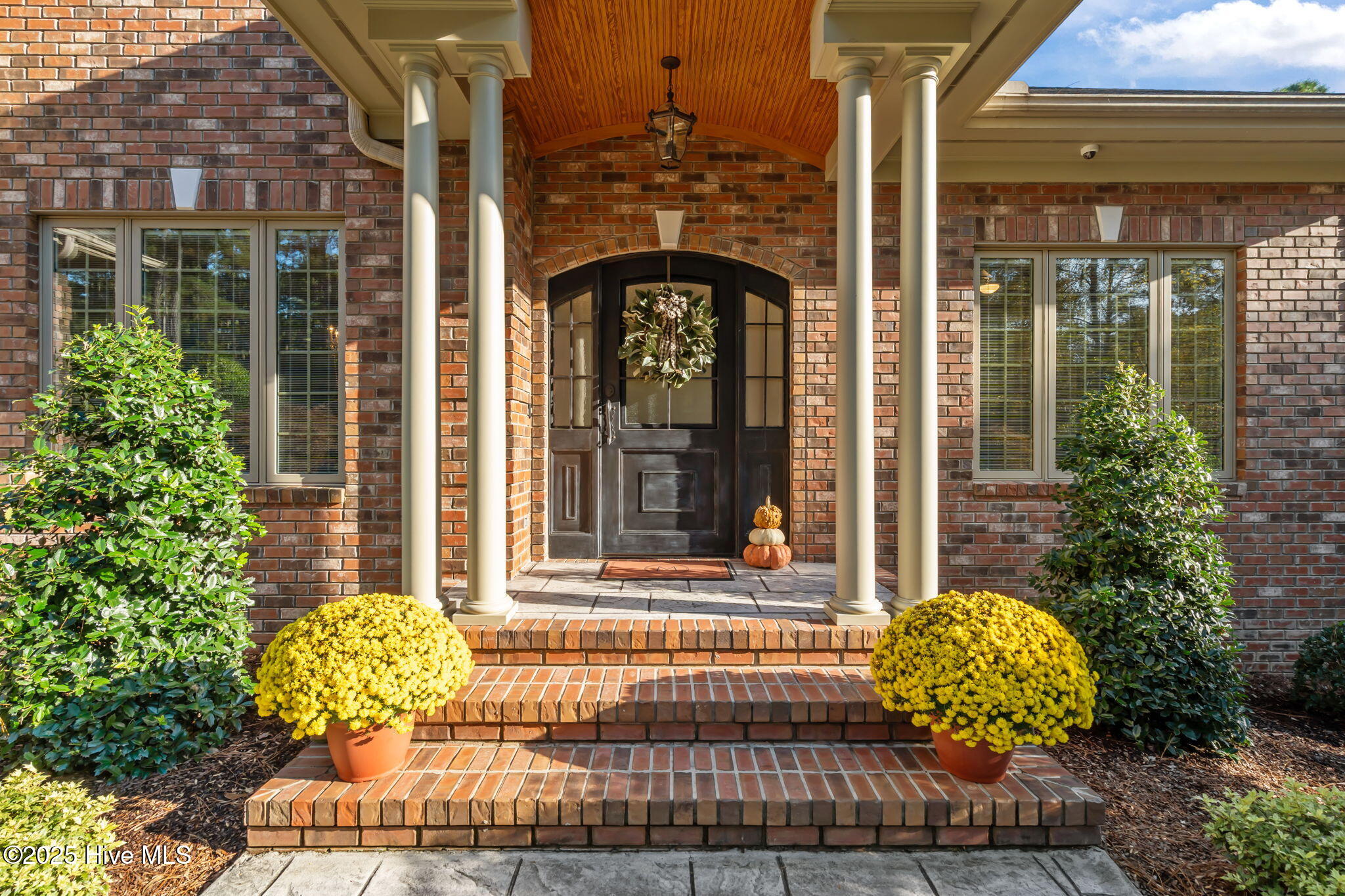 11 Whithorn Court