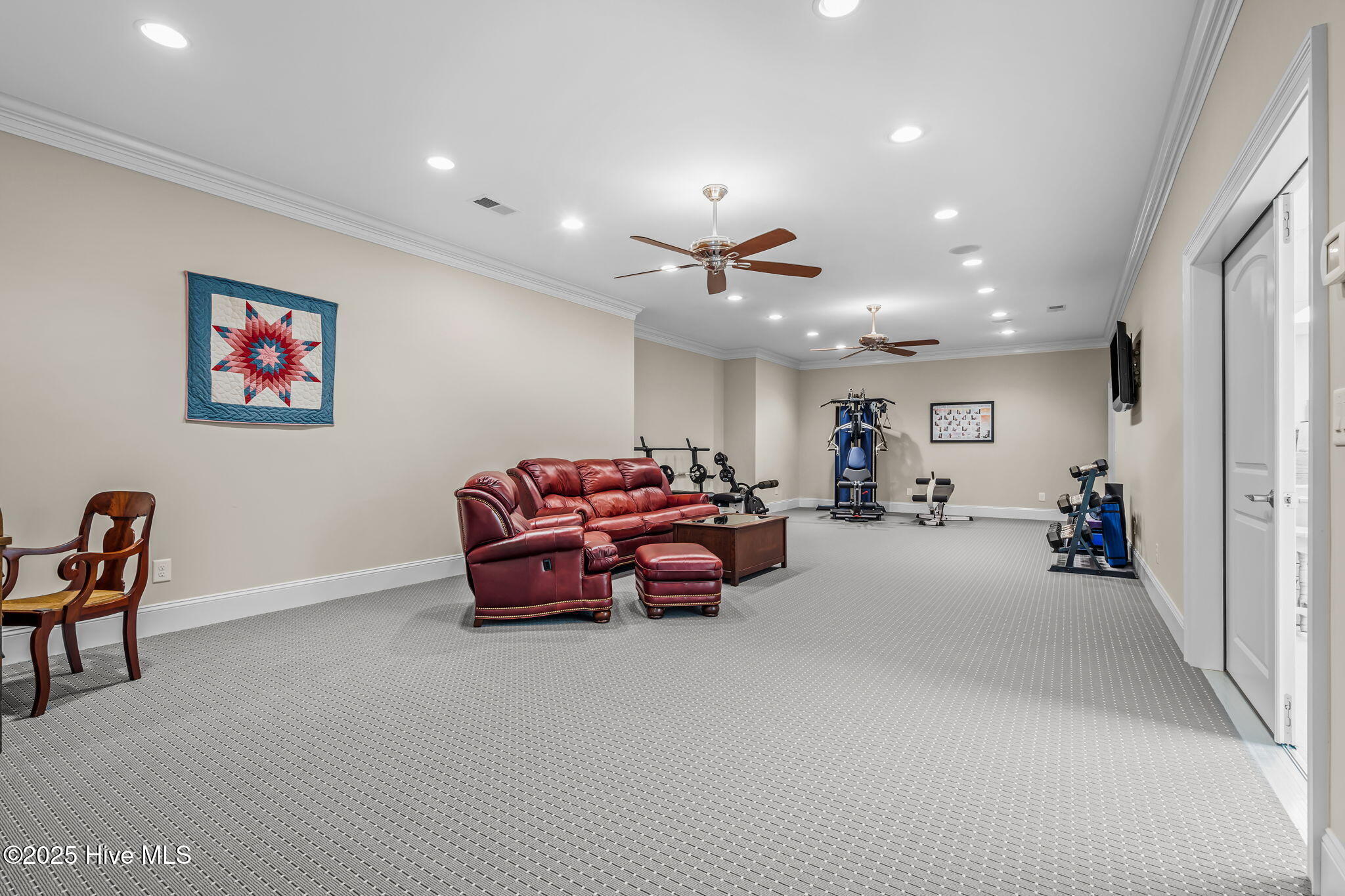 11 Whithorn Court